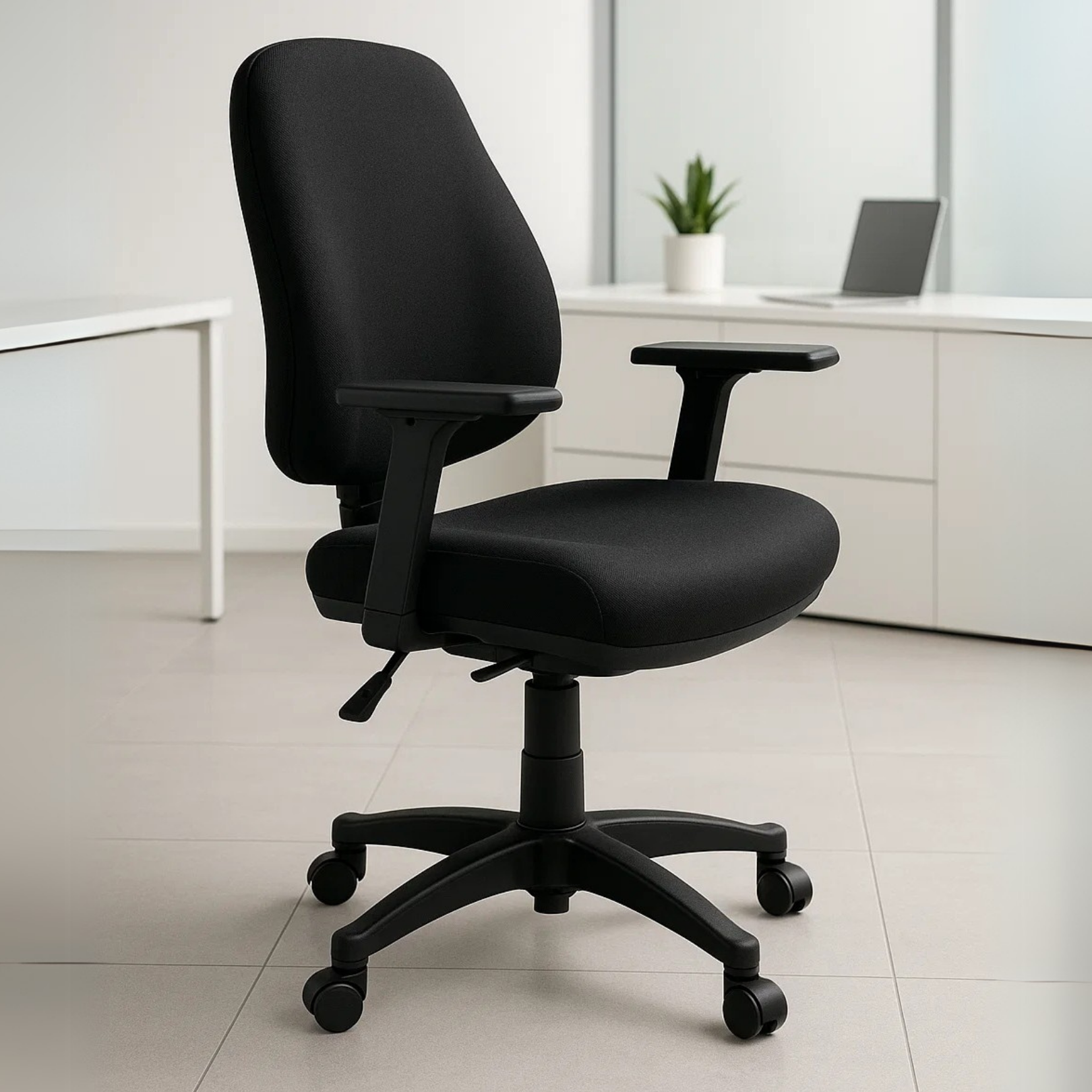 Detalle del diseño y acabado de la Silla Confort Poliuretano