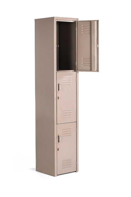 Interior del locker metálico 3 puertas con cerraduras