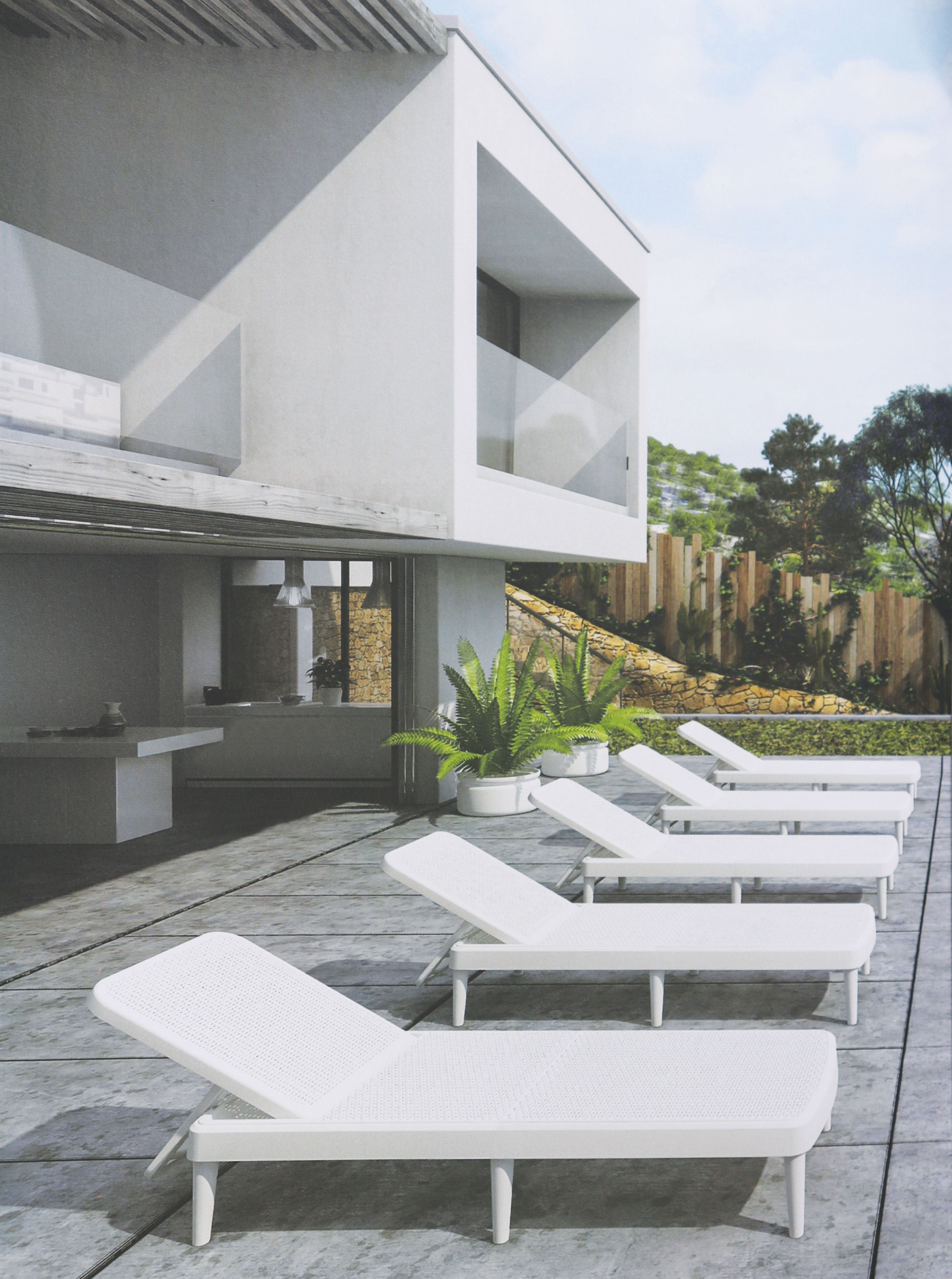 Detalle del diseño ergonómico del Camastro Tahiti