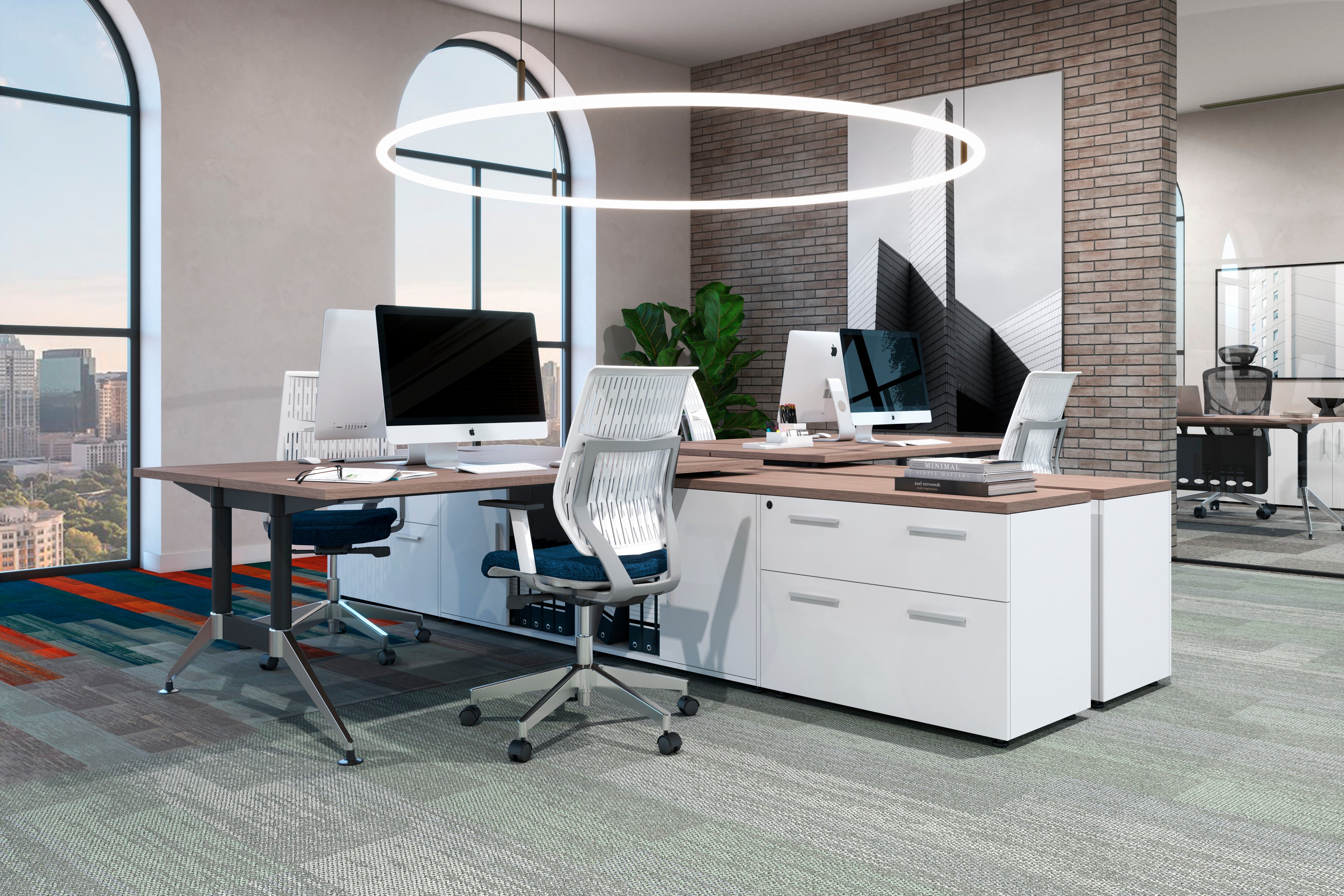 Mesa Ejecutiva Tech B Chrome detalle de doble credenza lateral