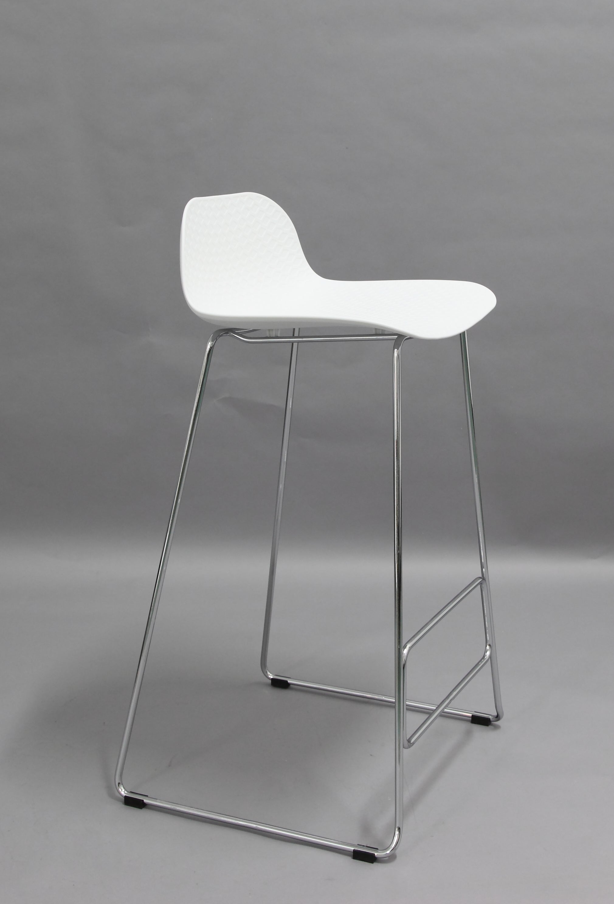 Vista frontal Banco Steel