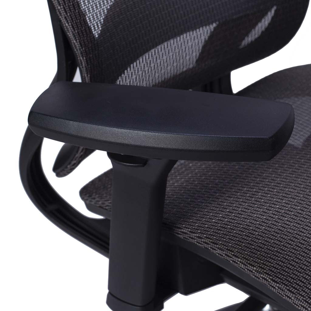 Close-up of materials and finish of Sillón Directivo 1511NE