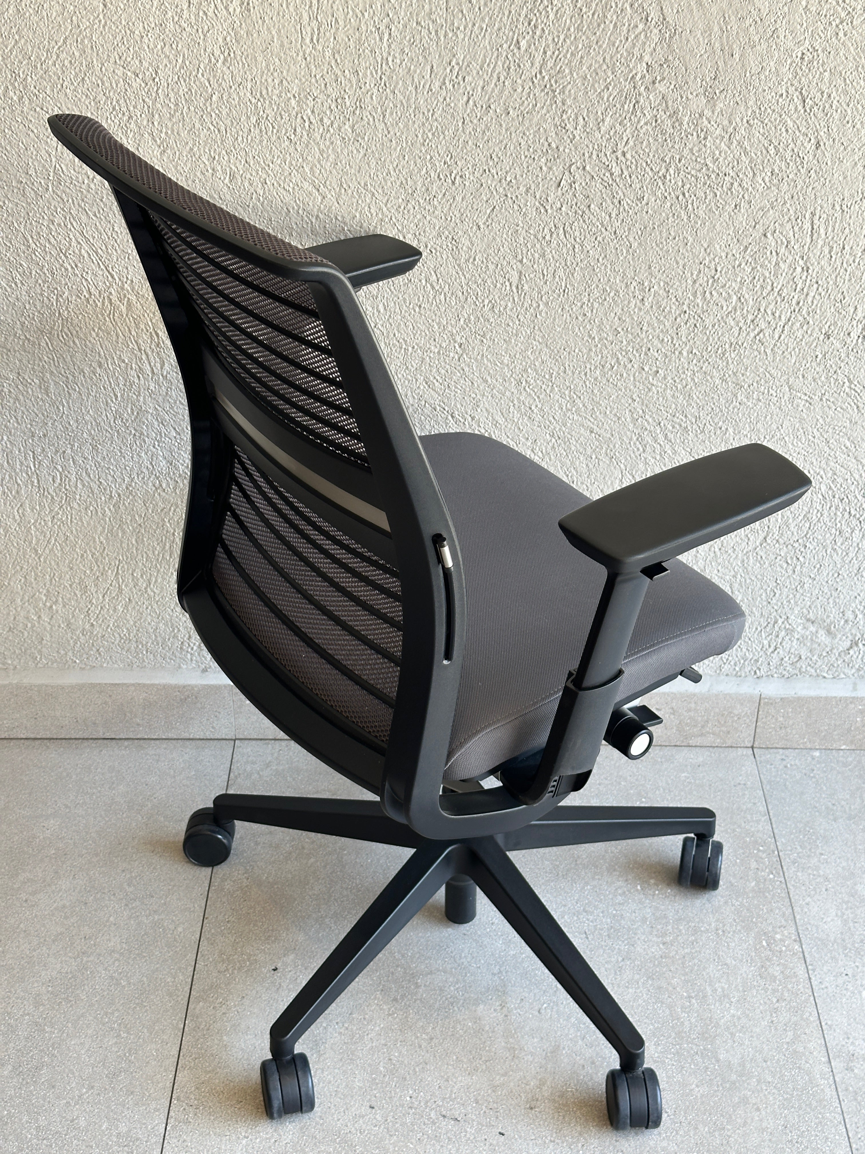 Silla Steelcase Think V2 - Preowned
