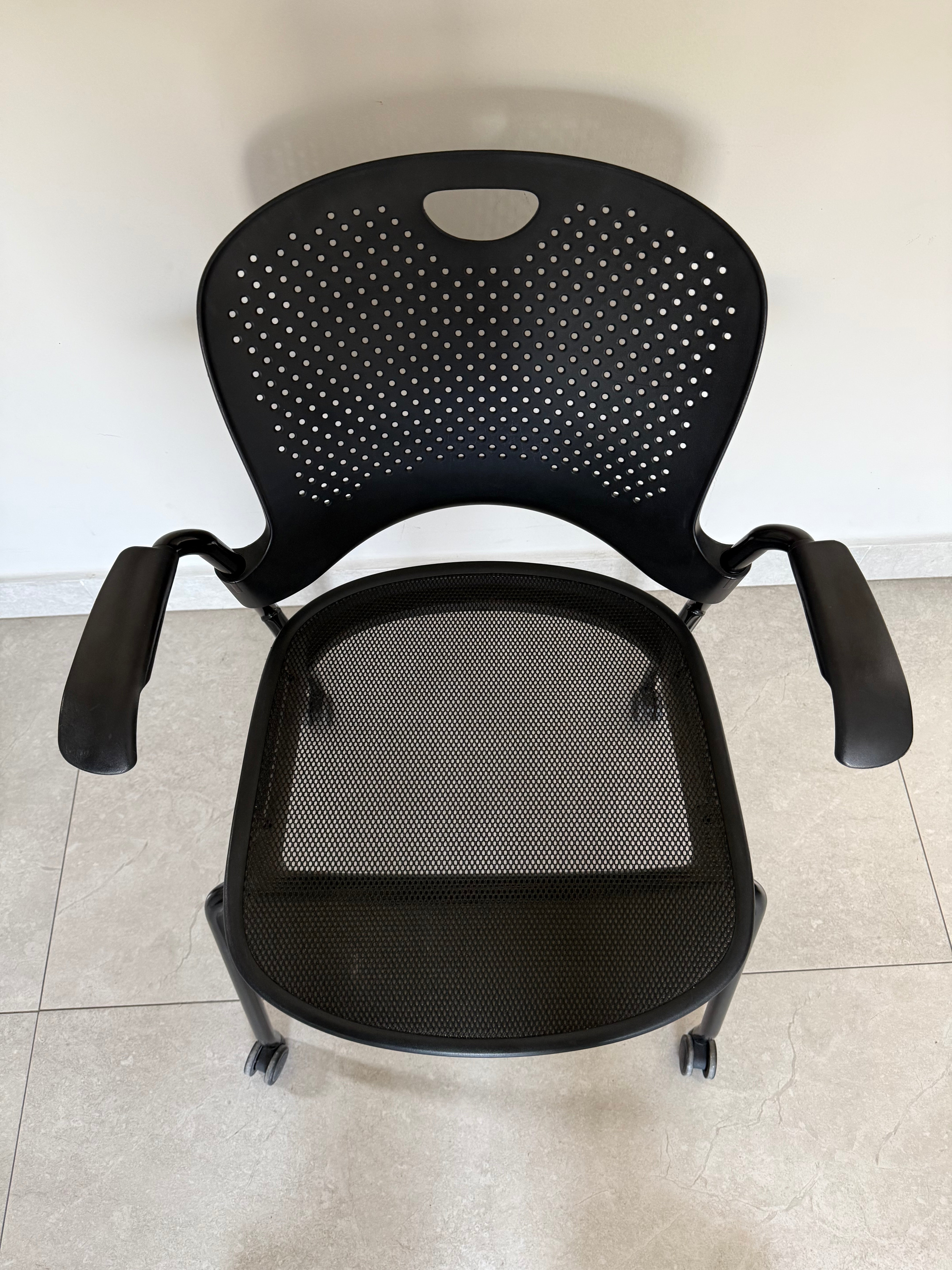 Silla Caper Negro Herman Miller - Preowned