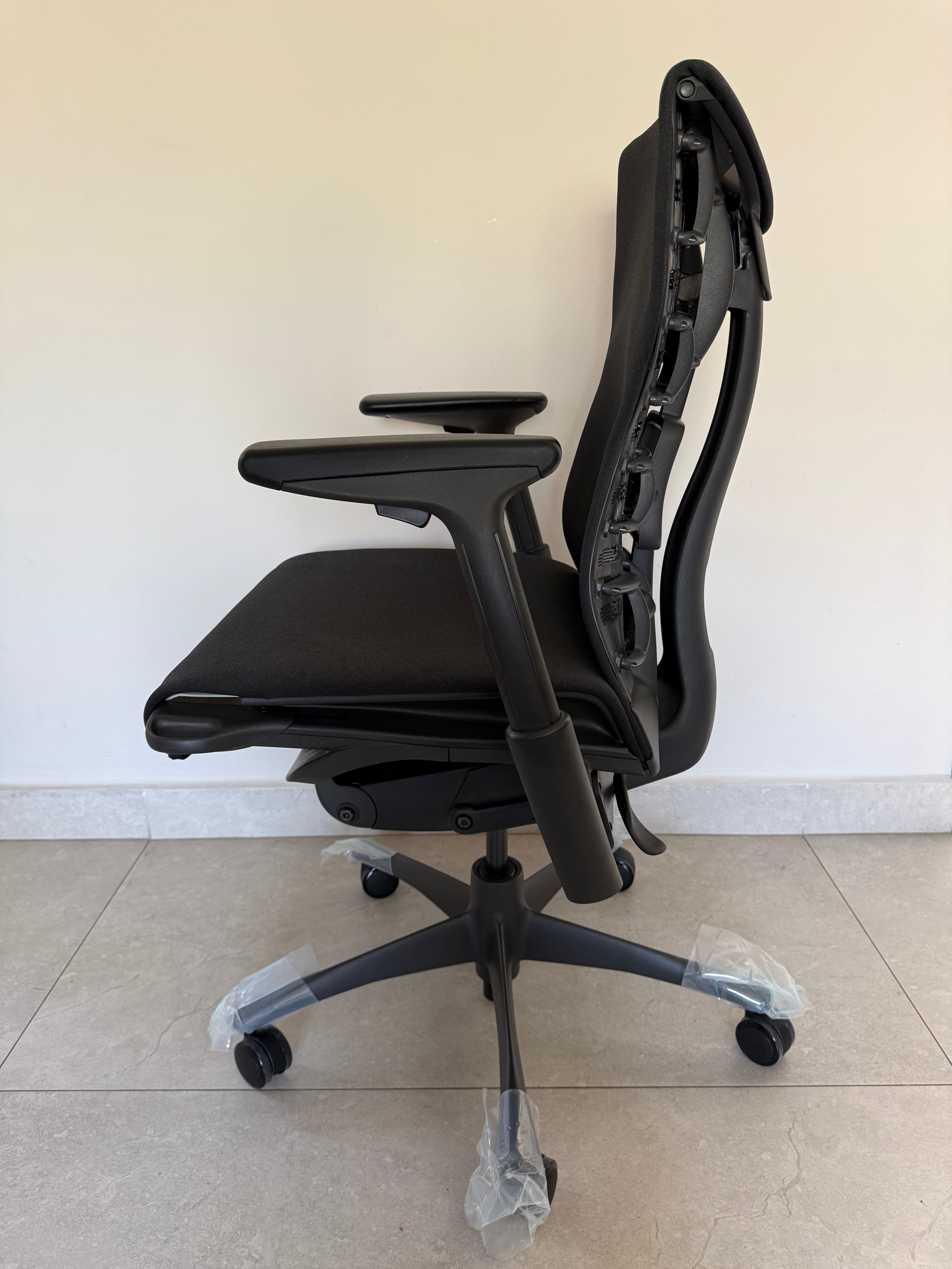 Embody Negro Liso - Herman Miller Nueva