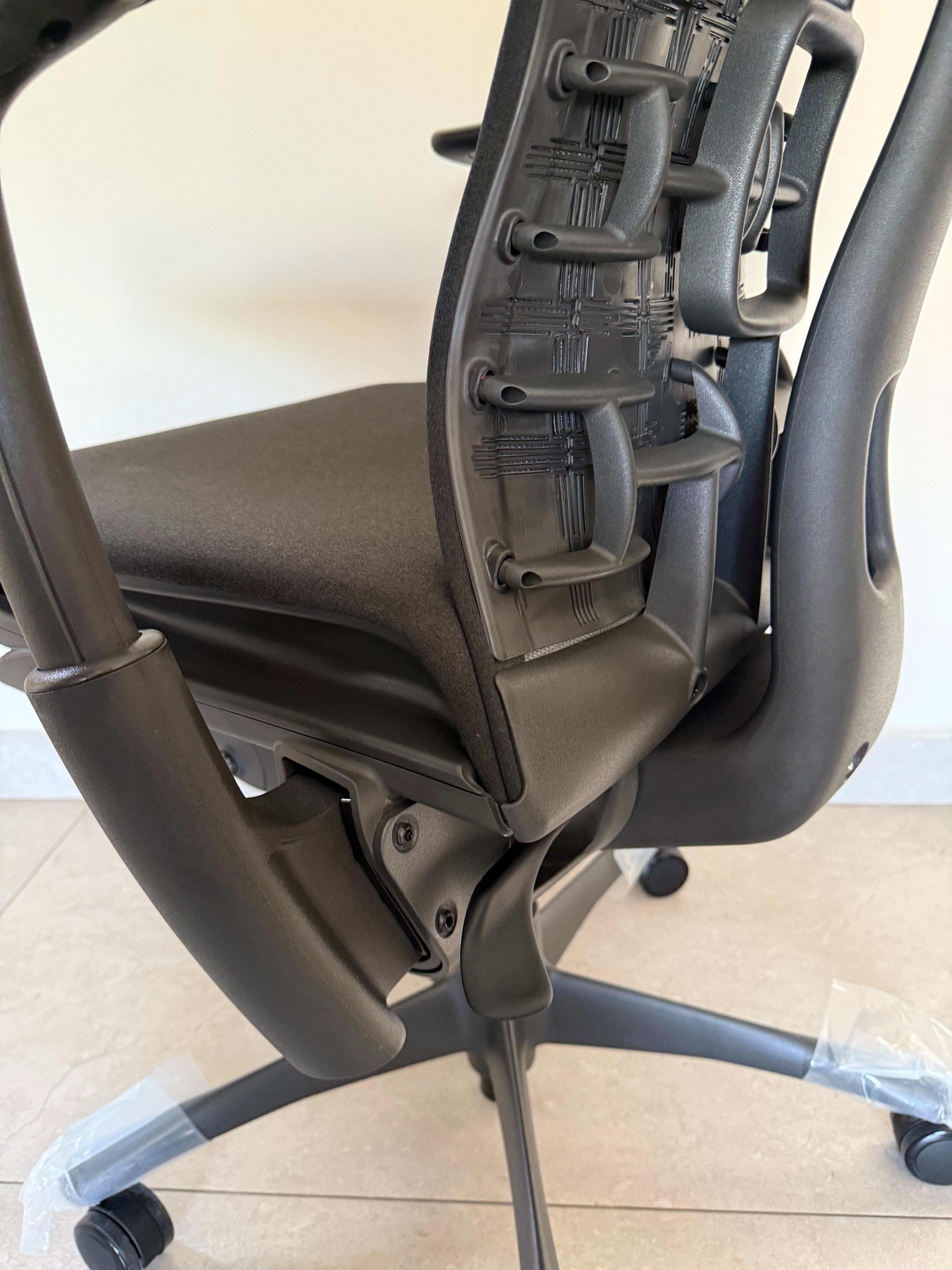 Embody Negro Liso - Herman Miller Nueva