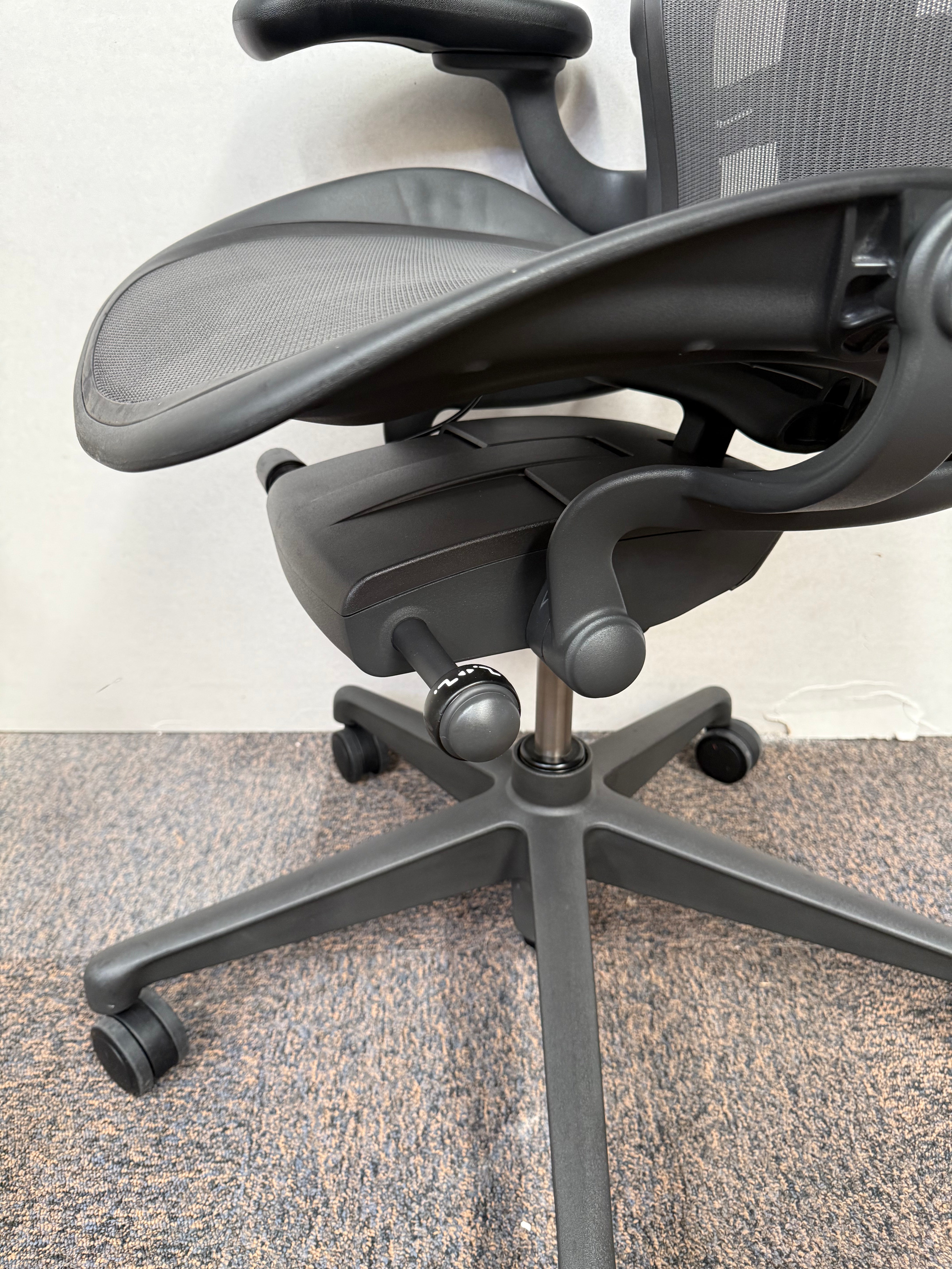 Silla Aeron Herman Miller Talla B con Bloqueo - Preowned