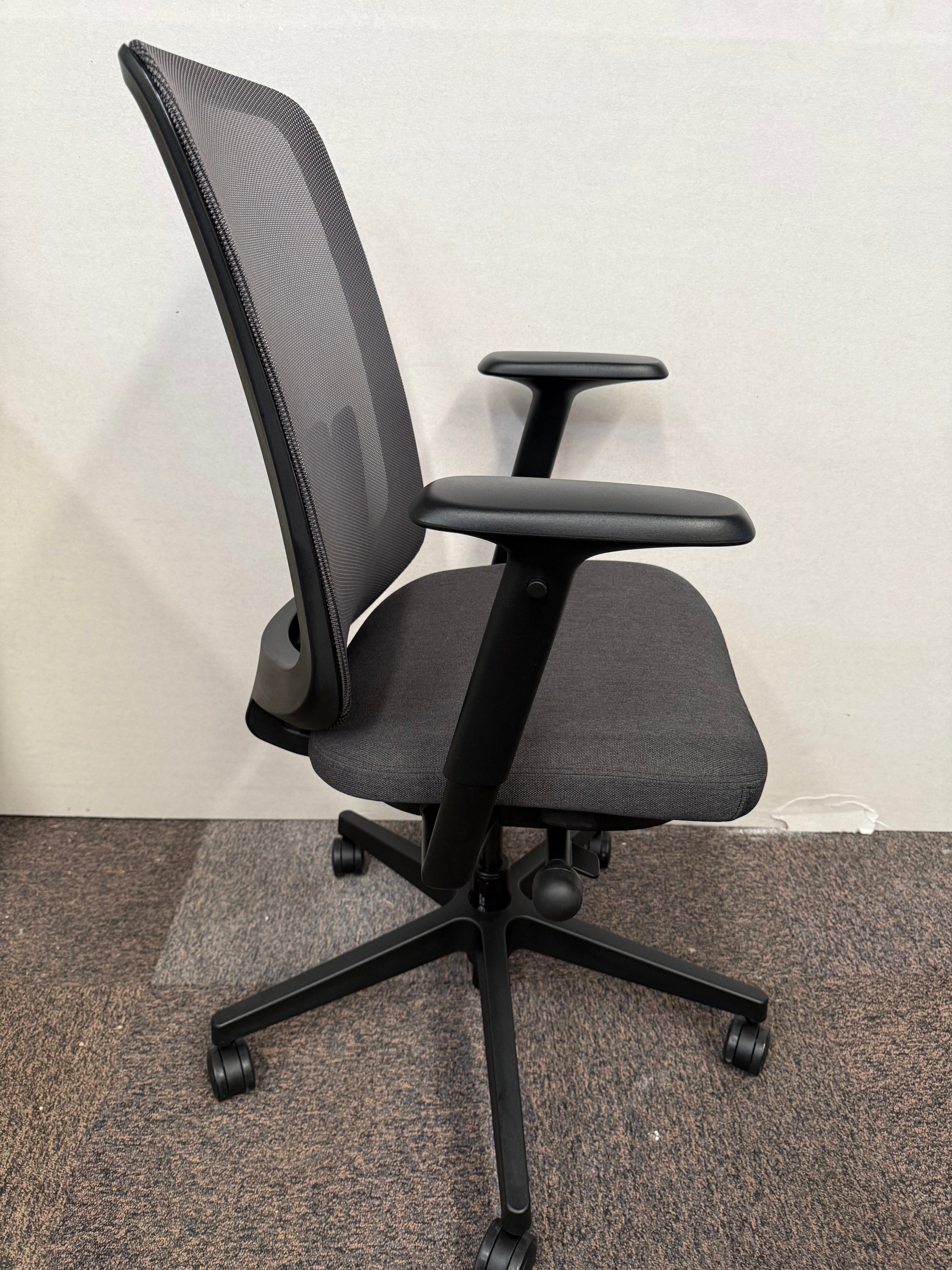 Silla Verus Interweave Equipada Herman Miller - Exhibicion