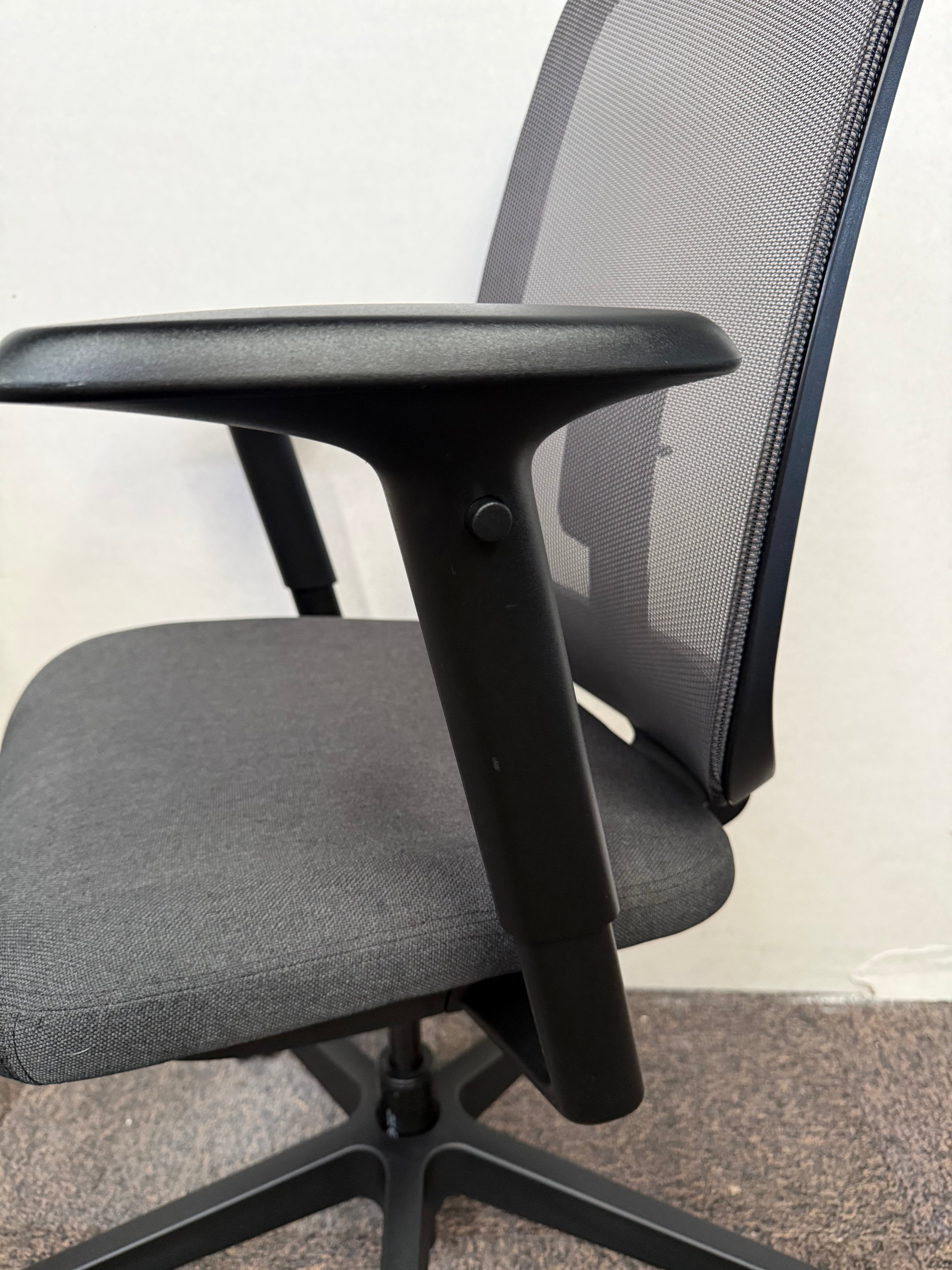 Silla Verus Interweave Equipada Herman Miller - Exhibicion