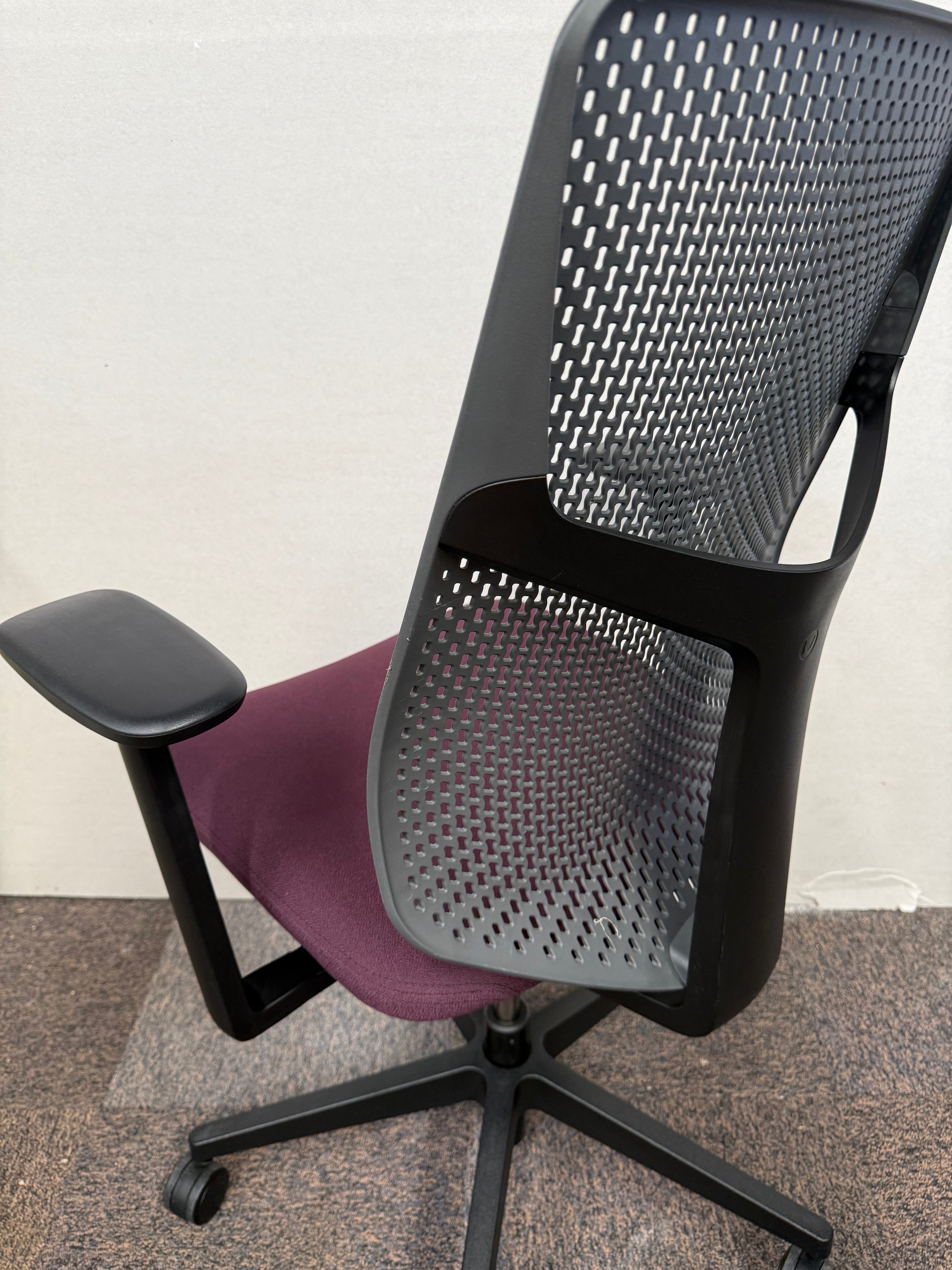 Silla Herman Miller Verus Vino - Exhibición