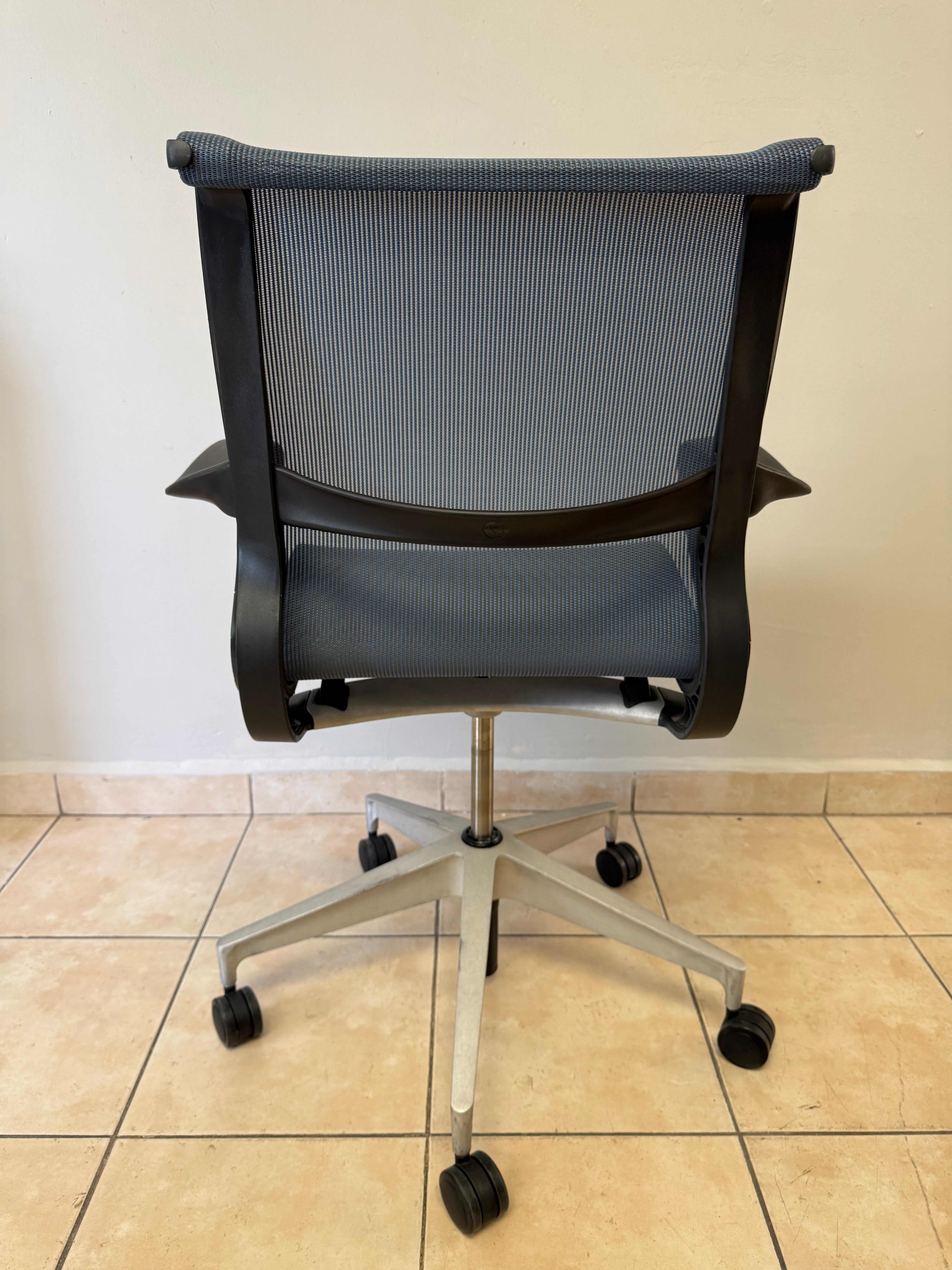 Silla Herman Miller Setu Azul - Preowned