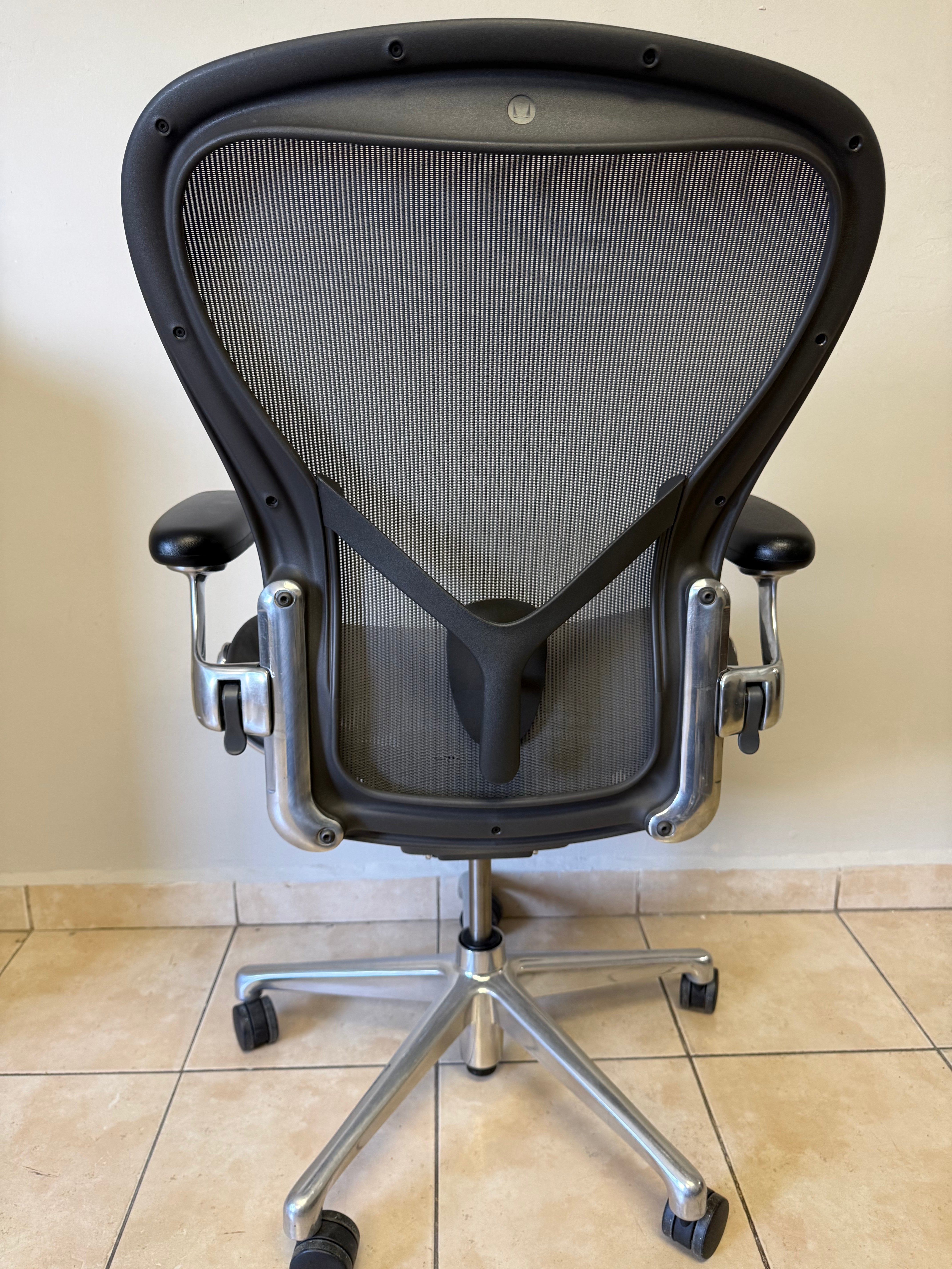 Silla Aeron Herman Miller Y Cromo Talla C - Con Daño