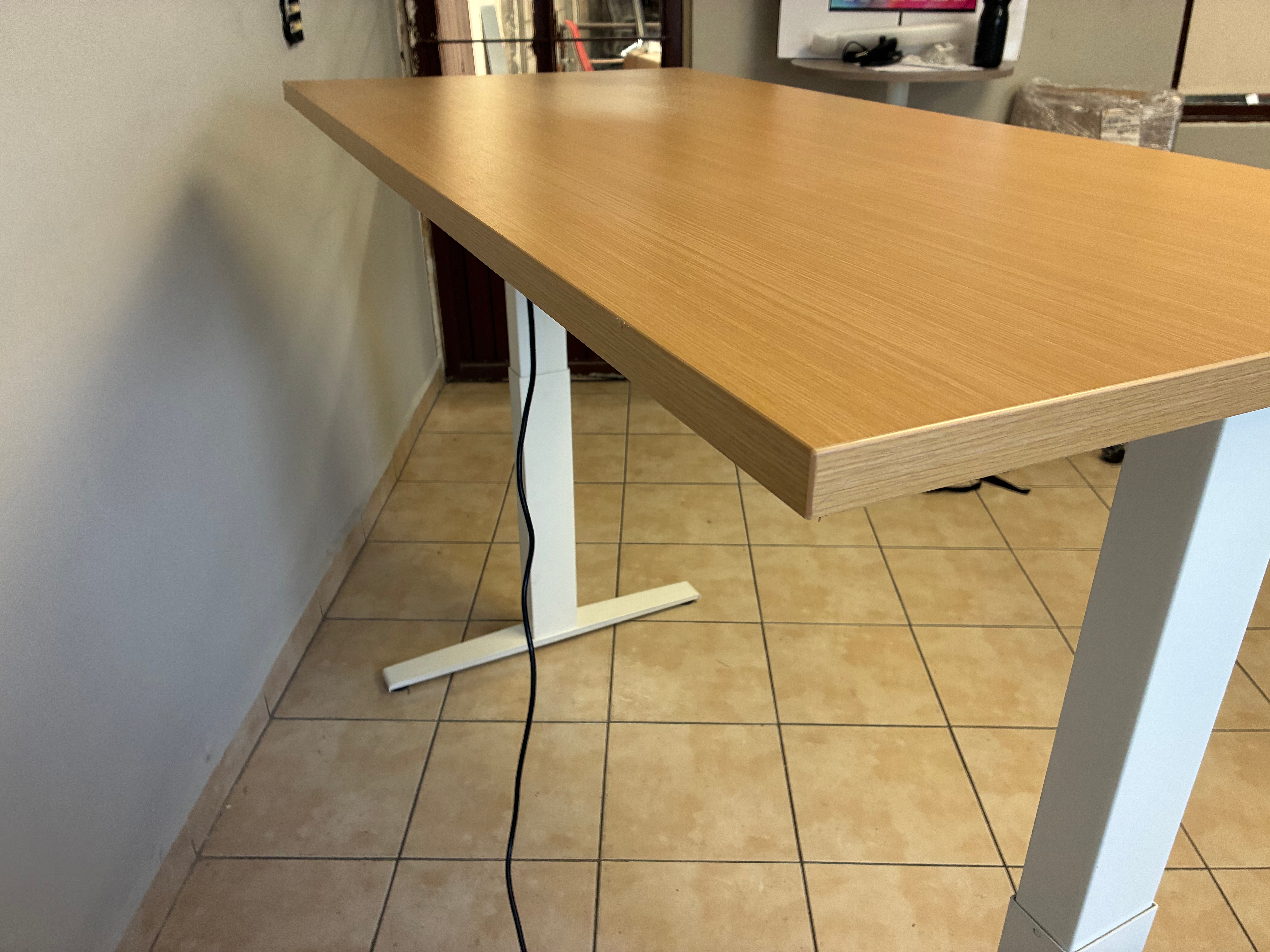 Escritorio Altura Ajustable Beige Herman Miller