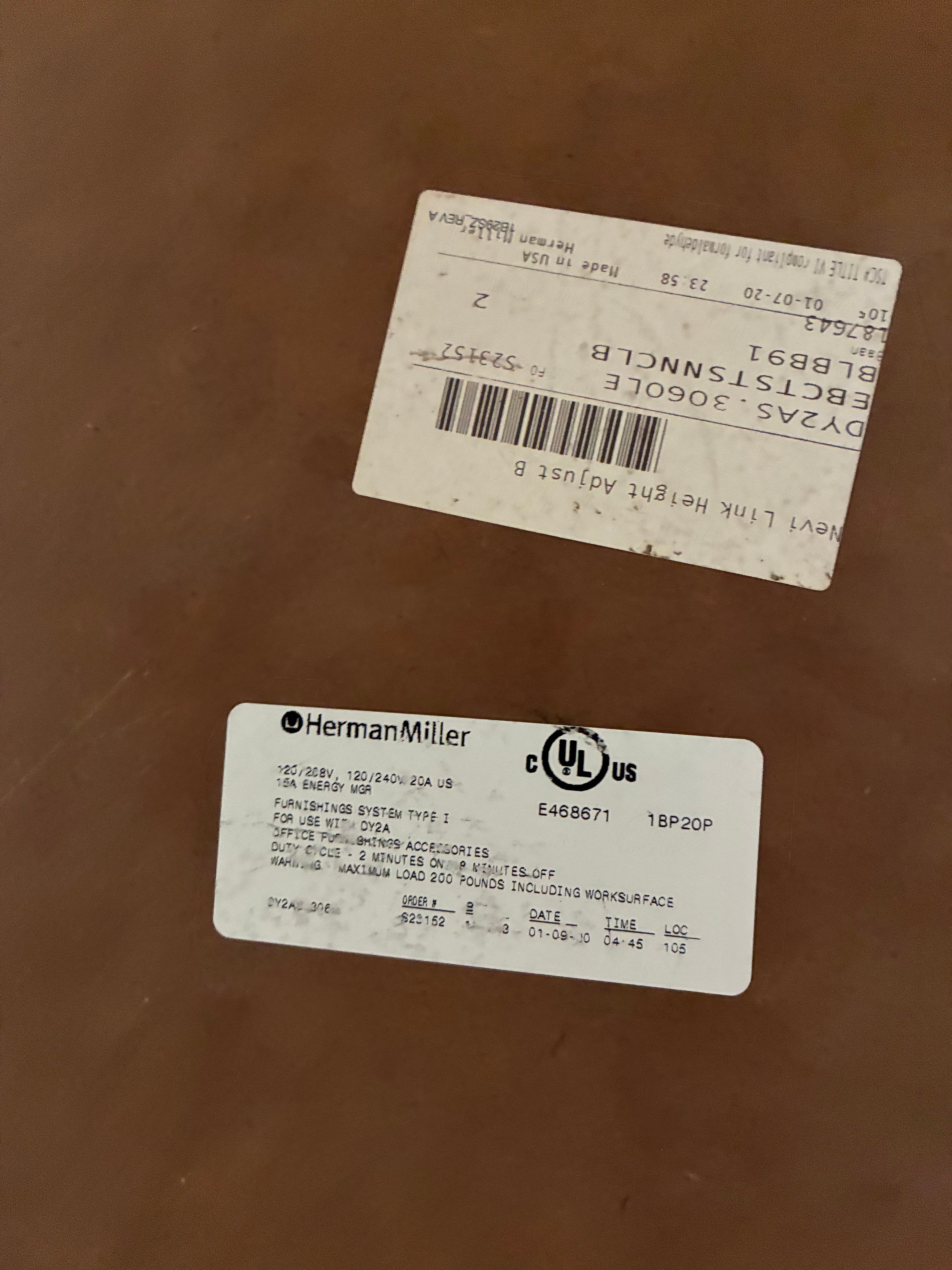 Escritorio Altura Ajustable Beige Herman Miller