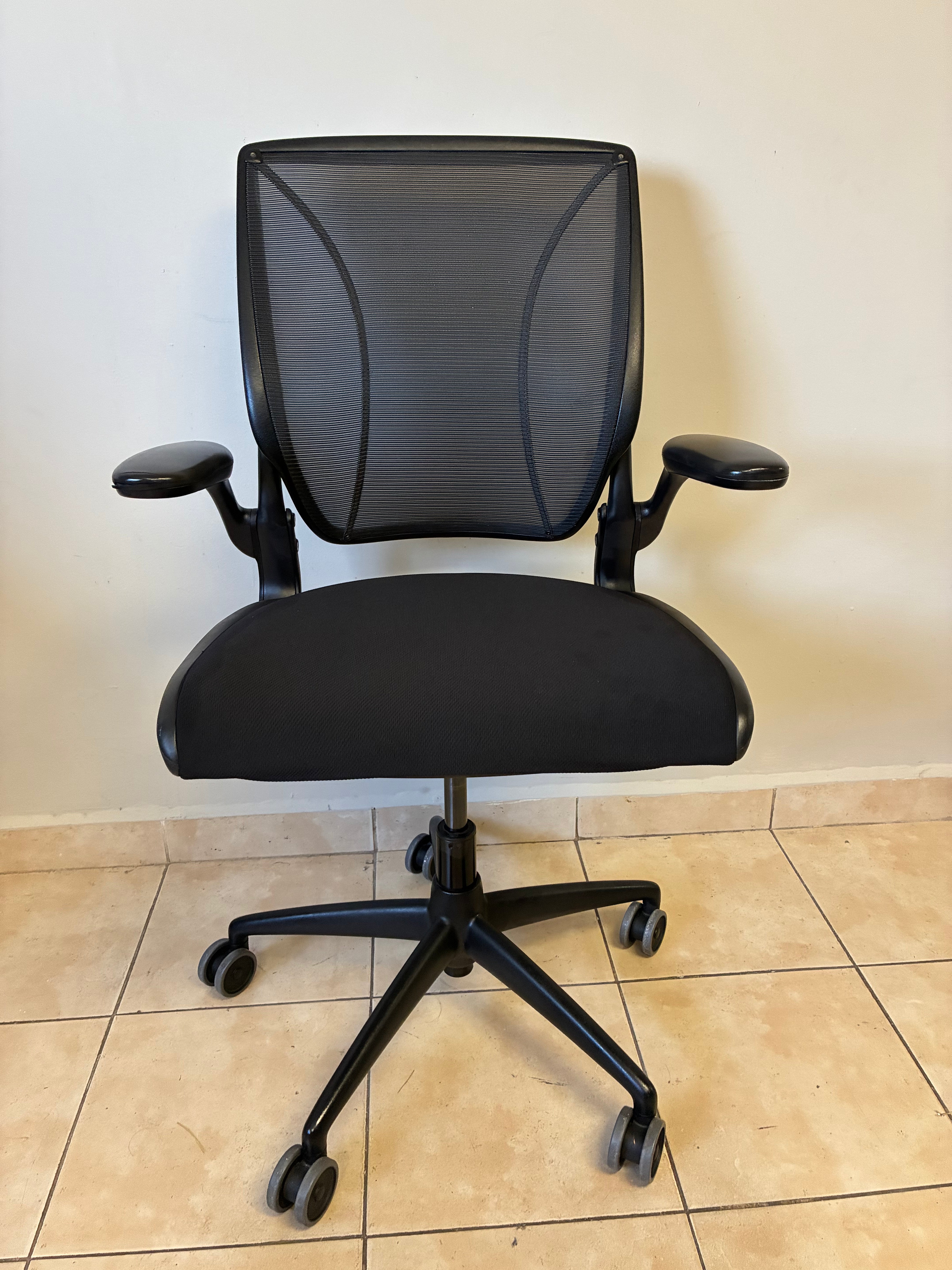 Silla Humanscale World Negro