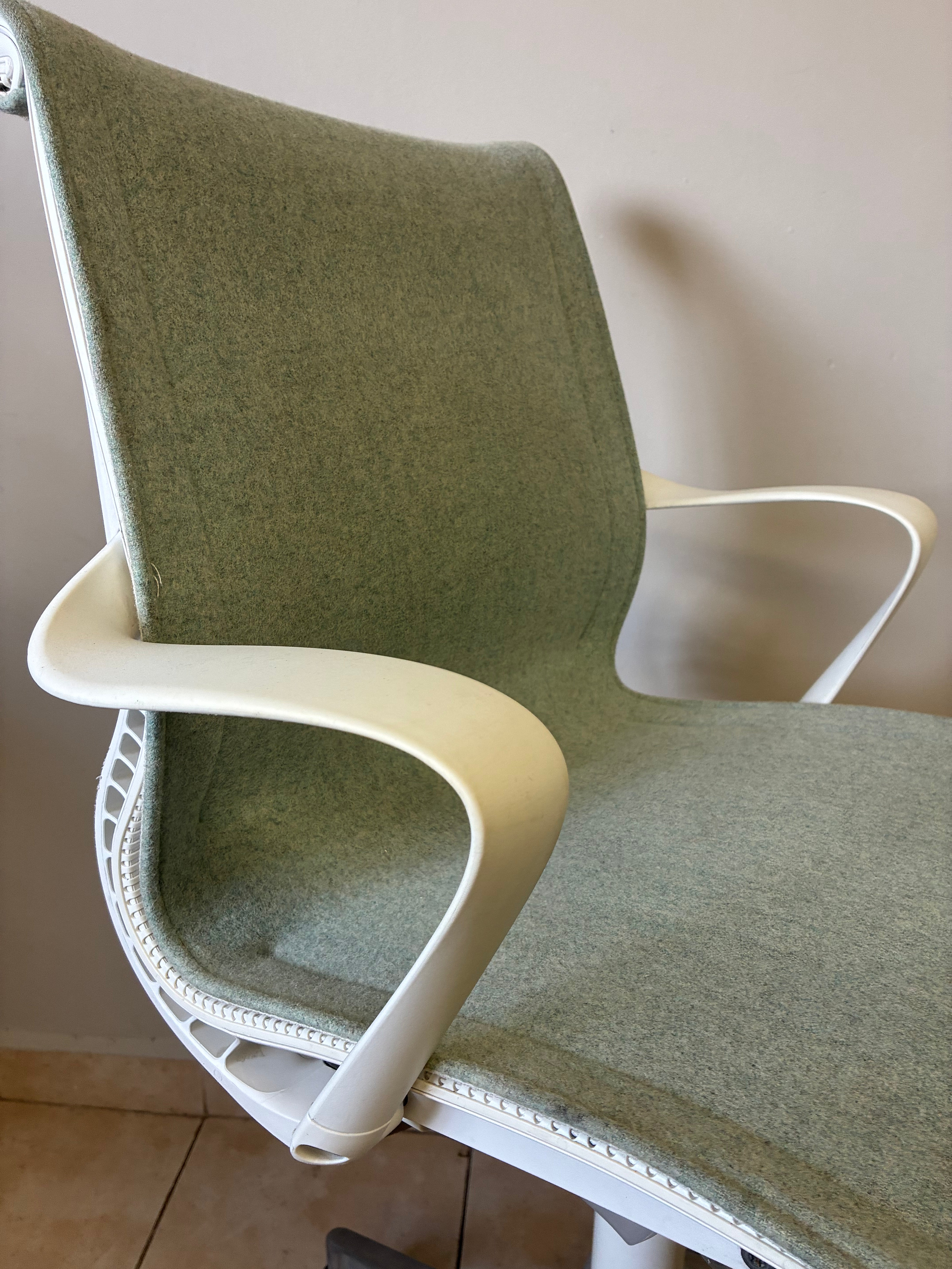 Silla Herman Miller Setu Alta Verde - Preowned