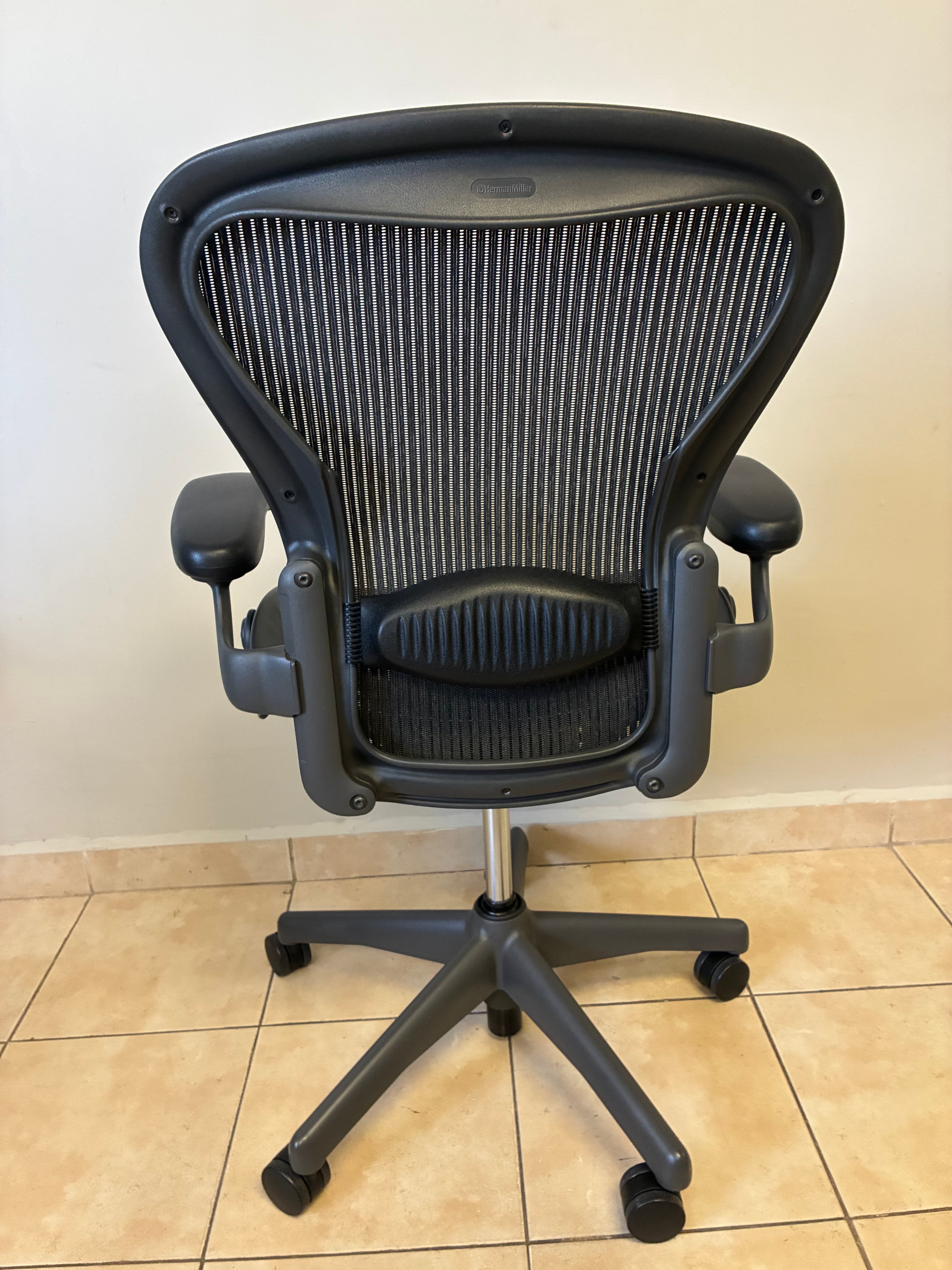 Silla Herman Miller Aeron Classic Talla B con Bloqueo