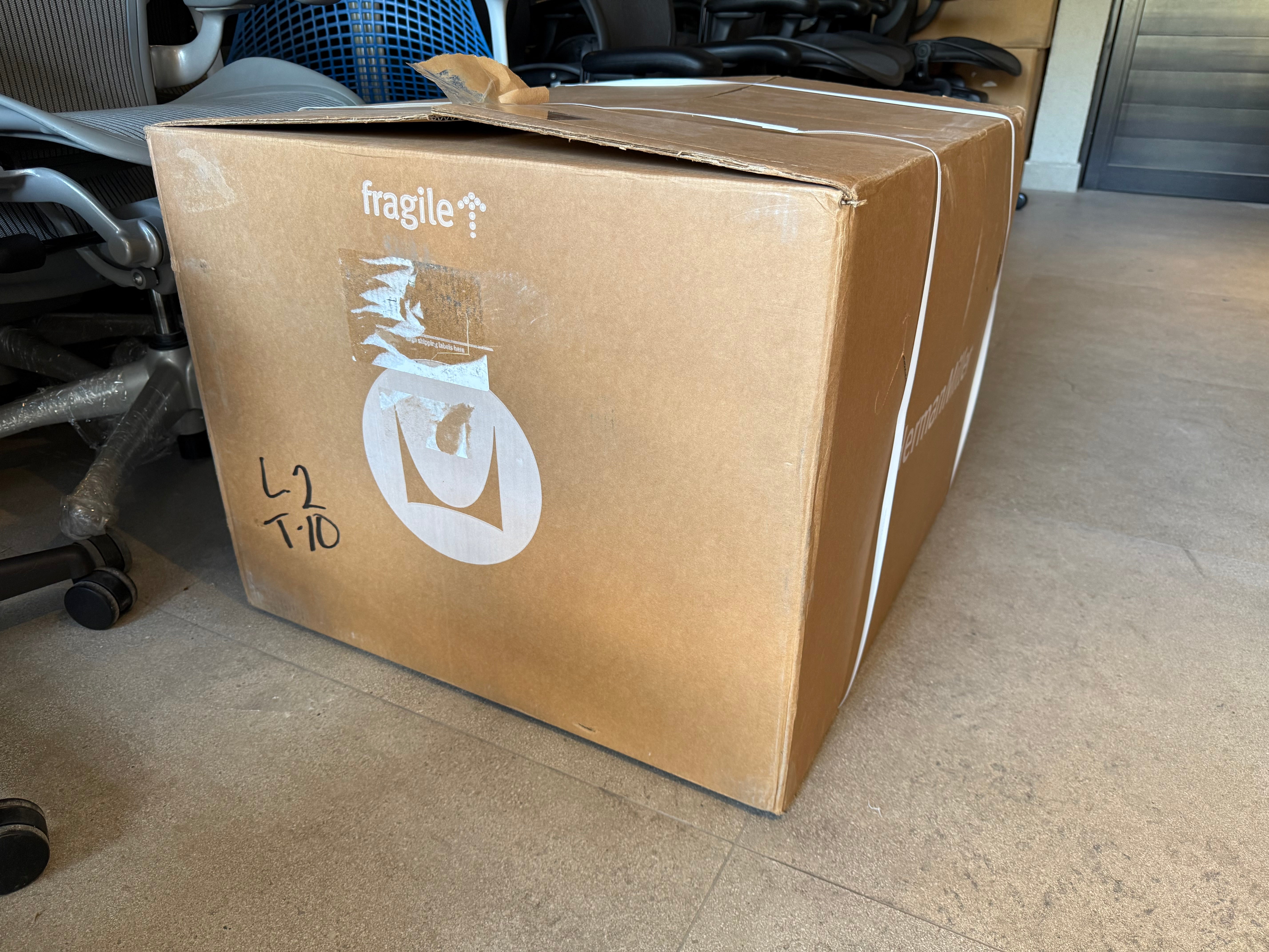 Aeron Herman Miller B Grafito Equipada - Nueva