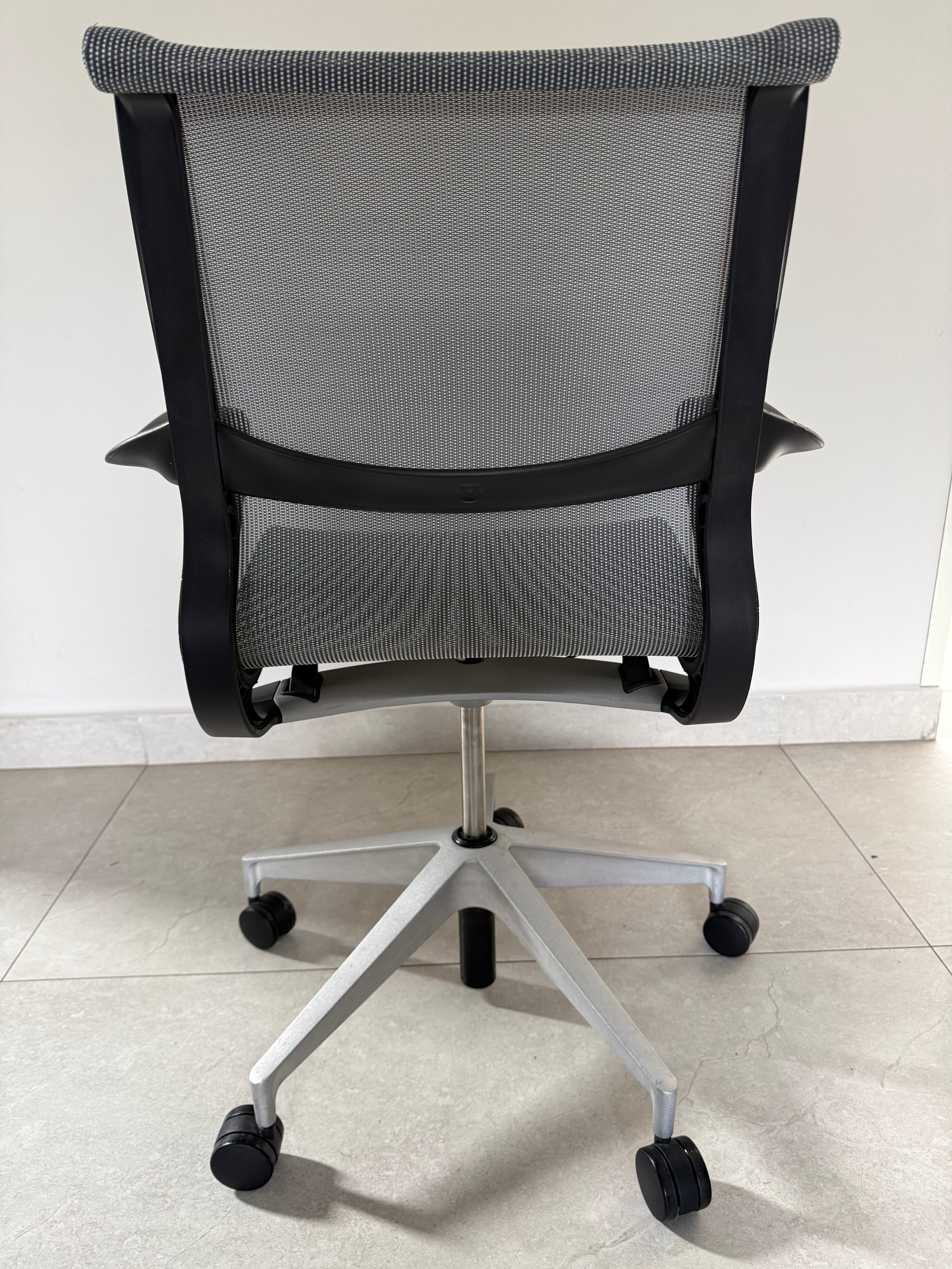 Silla Setu Gris Herman Miller - Preowned
