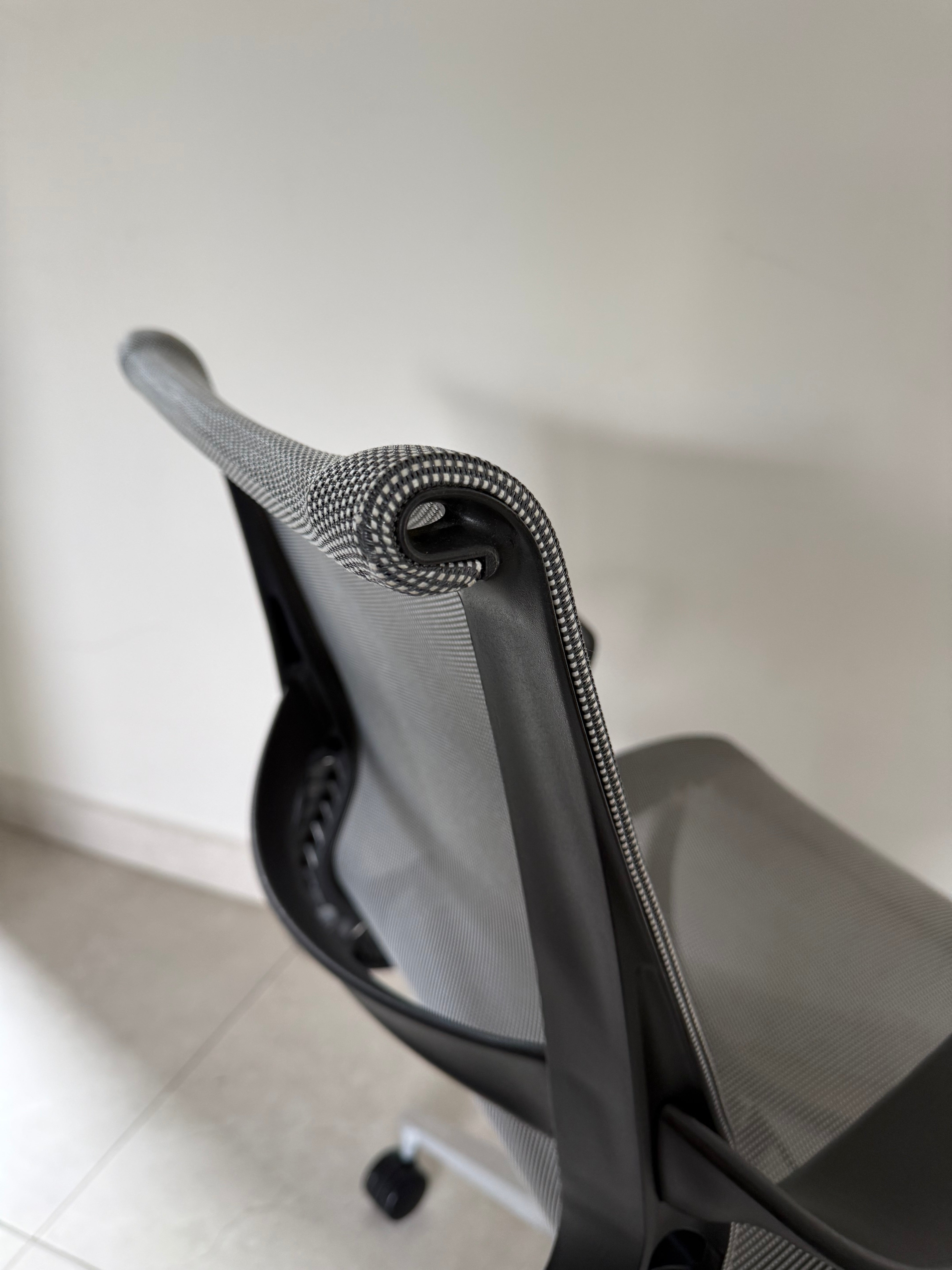 Silla Setu Gris Herman Miller - Preowned