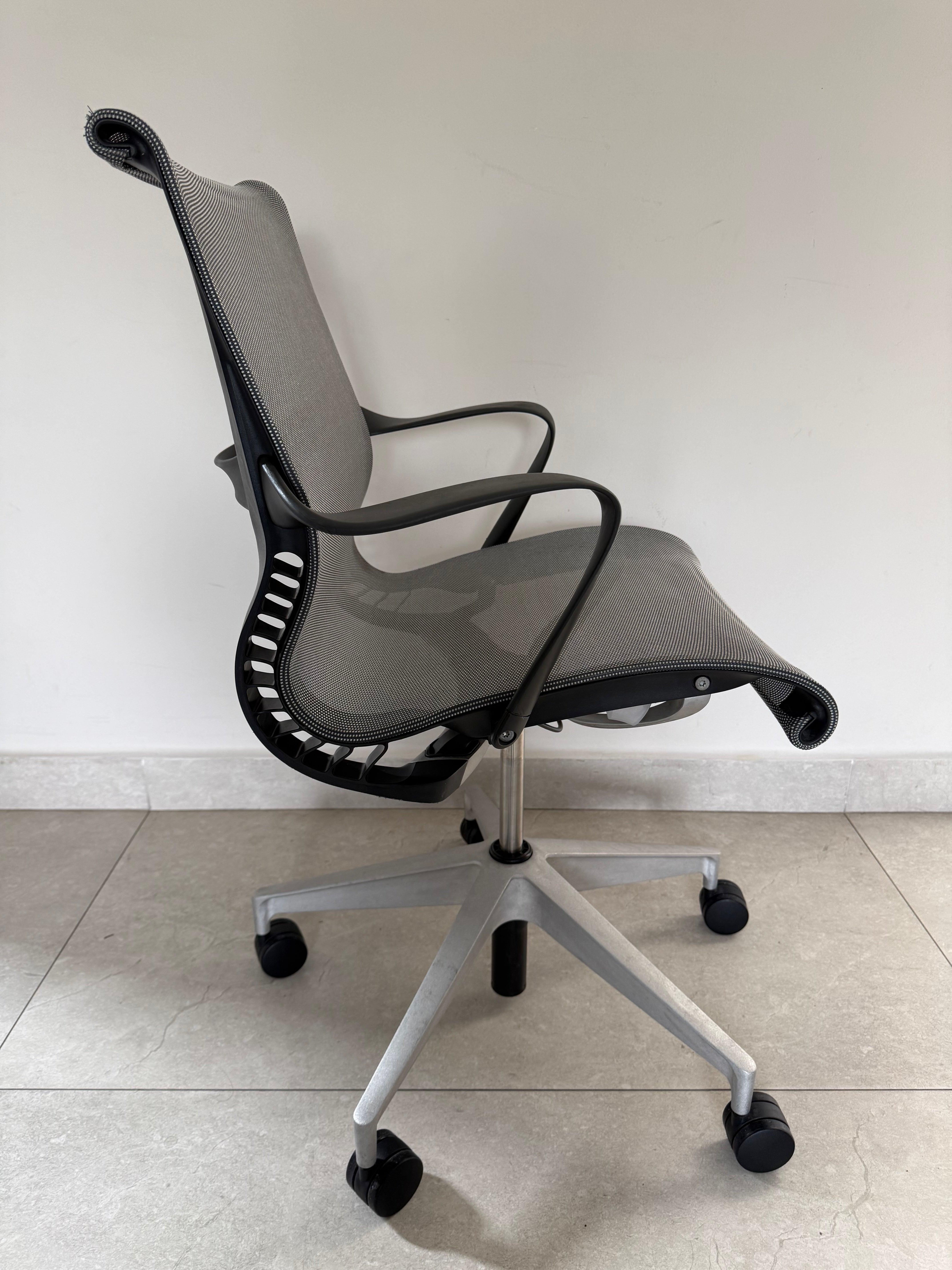 Silla Setu Gris Herman Miller - Preowned