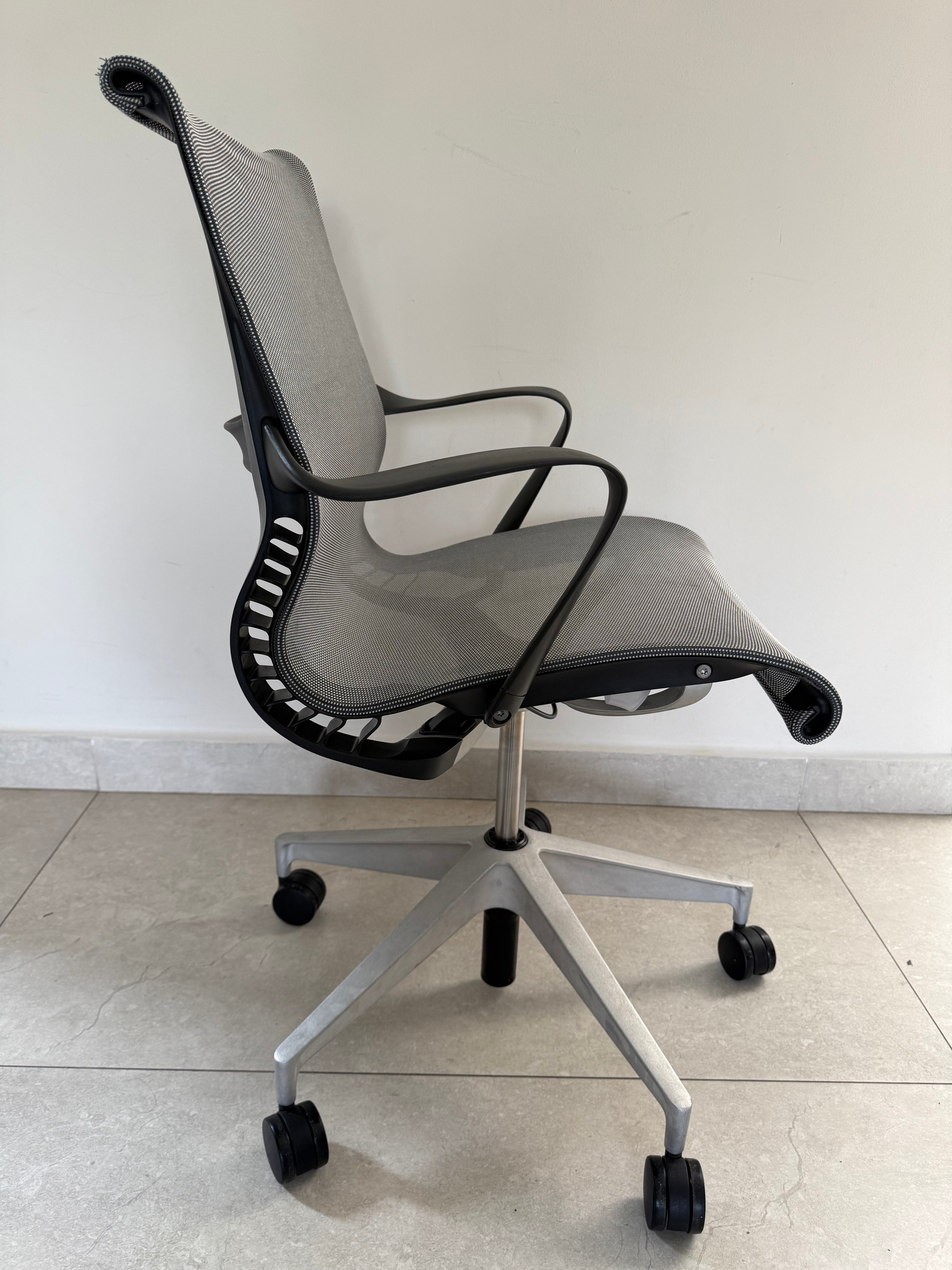 Silla Setu Gris Herman Miller - Preowned