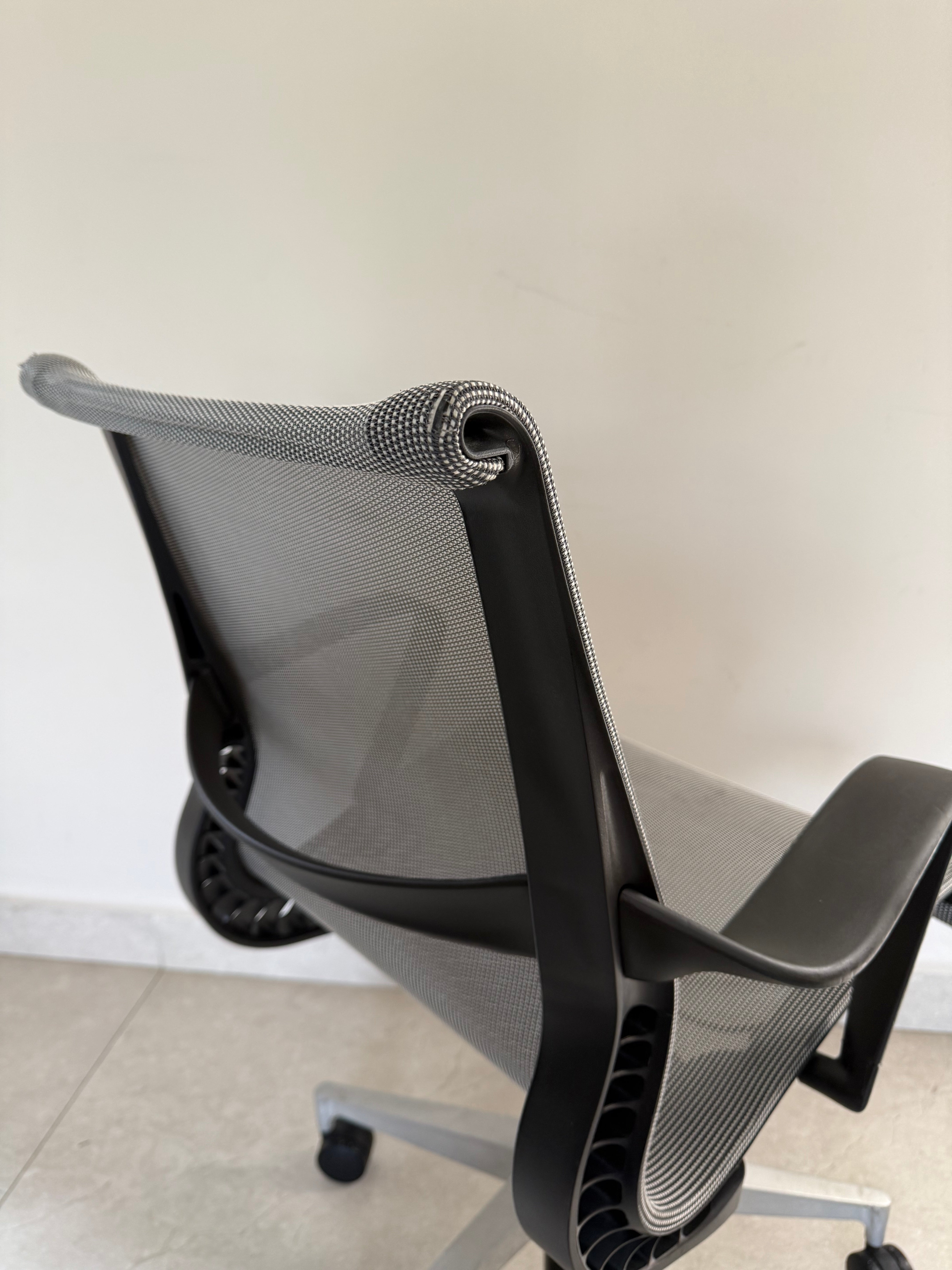 Silla Setu Gris Herman Miller - Preowned