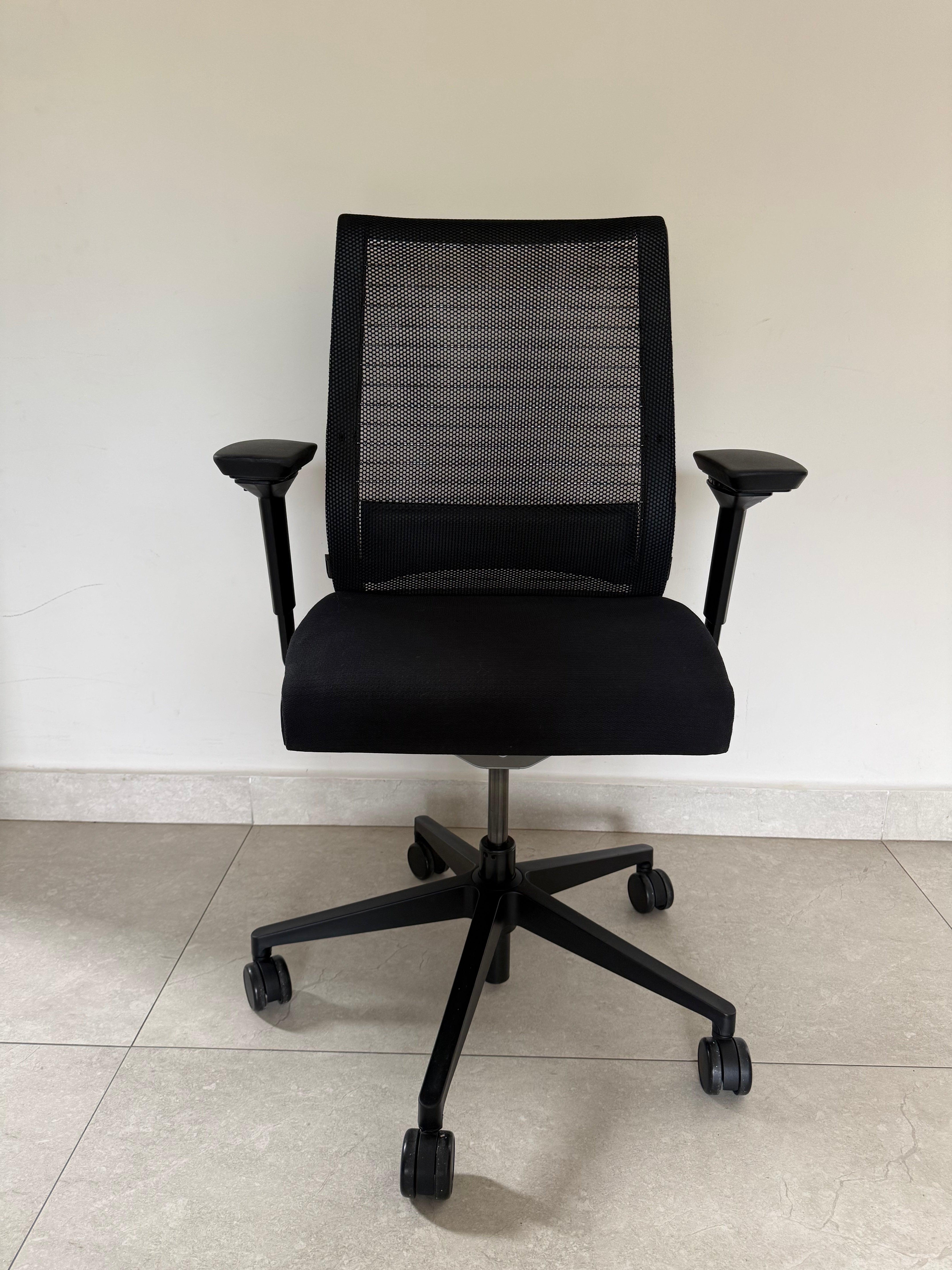 Silla Steelcase Think Preowned