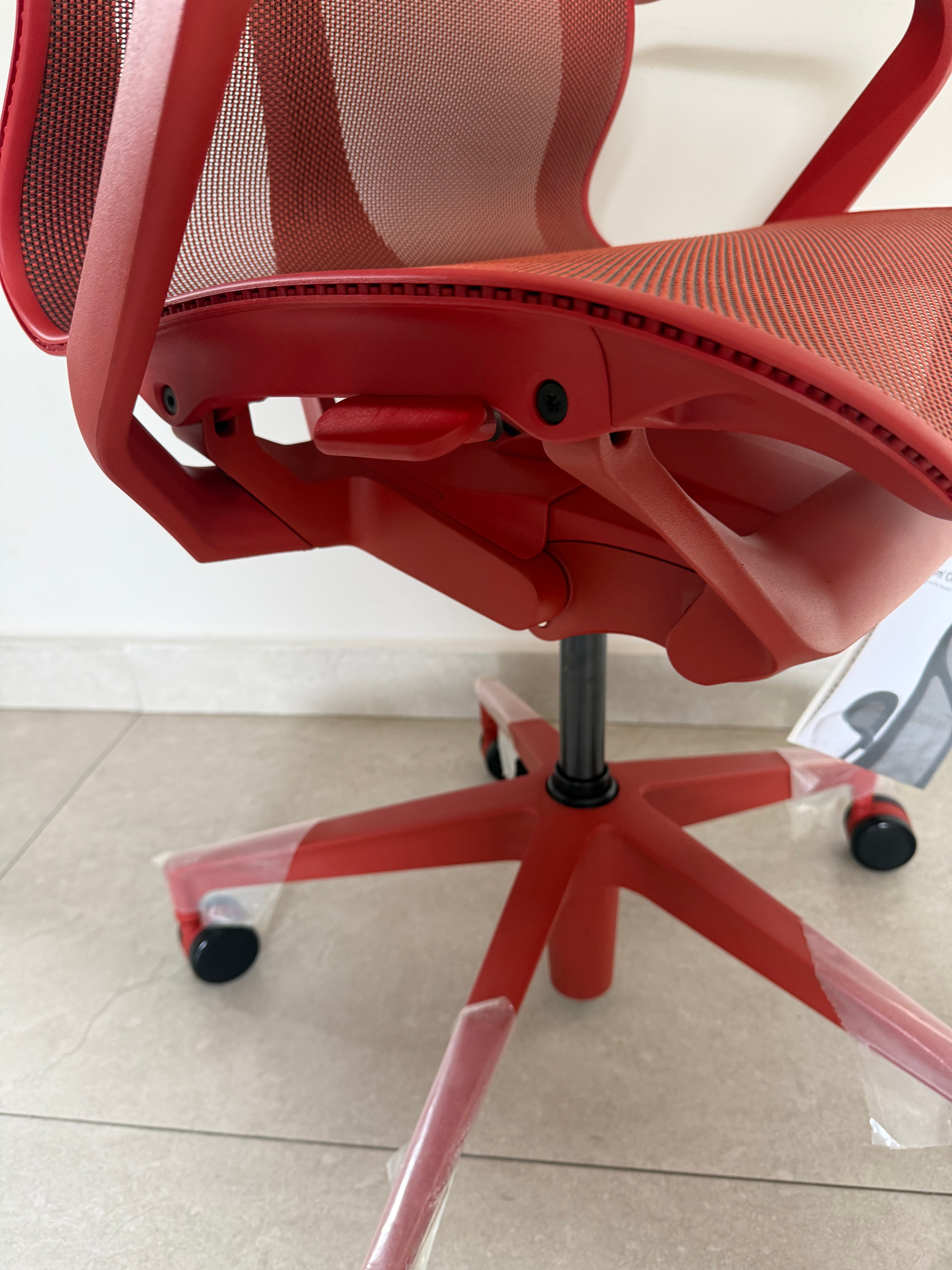 Silla Cosm Baja - Herman Miller de Exhibicion