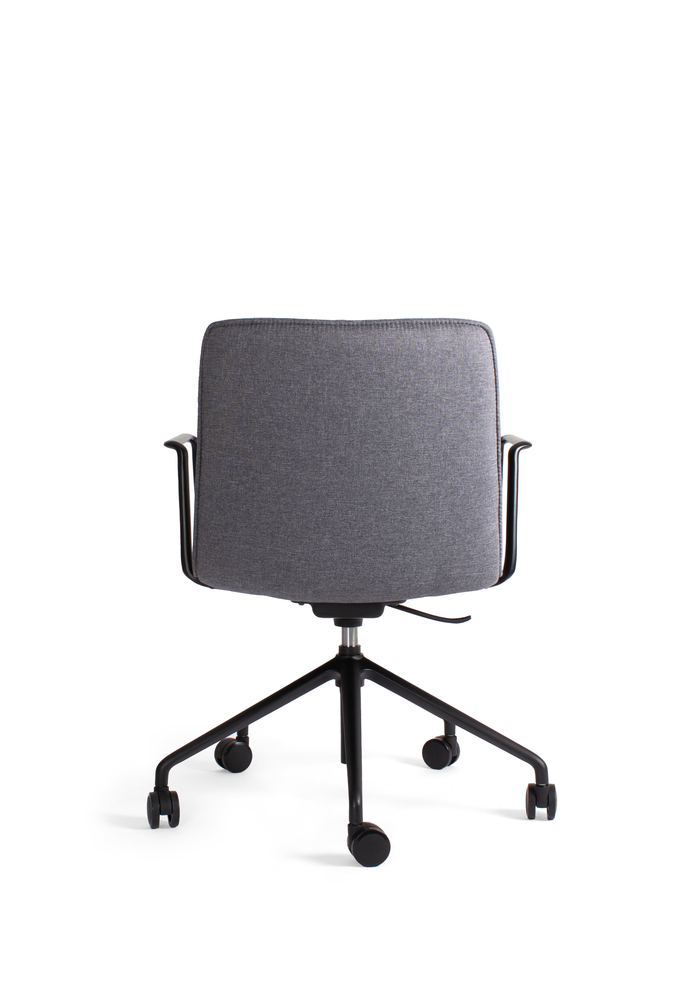 Base resistente y ruedas de la Silla Operativa Eneas