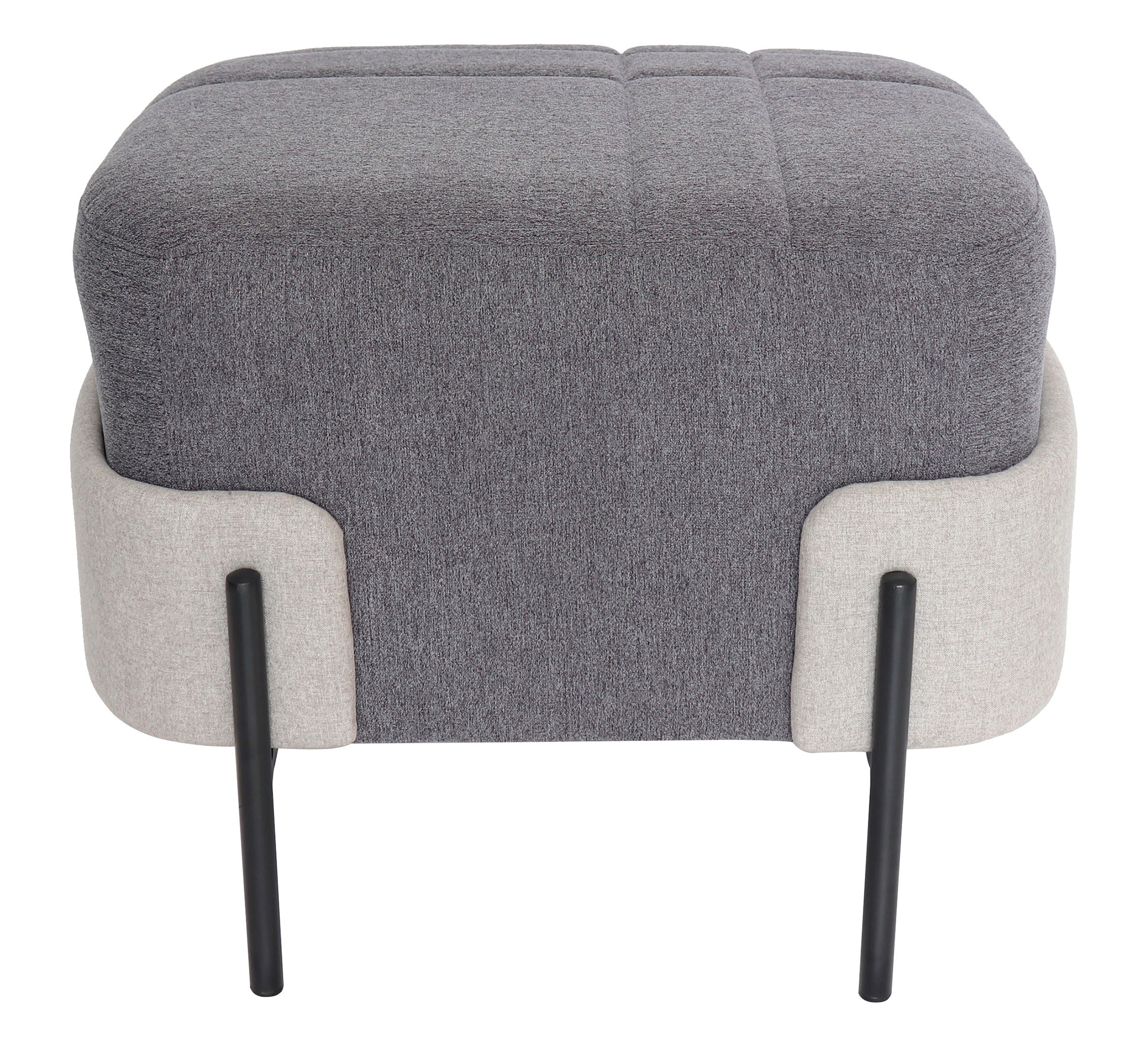 Sillón Gubi en sala de estar o hogar