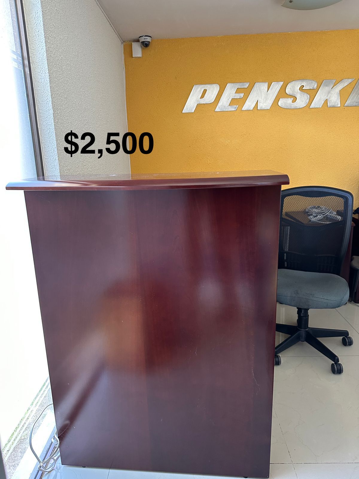 Escritorios de madera de segunda mano seminuevos