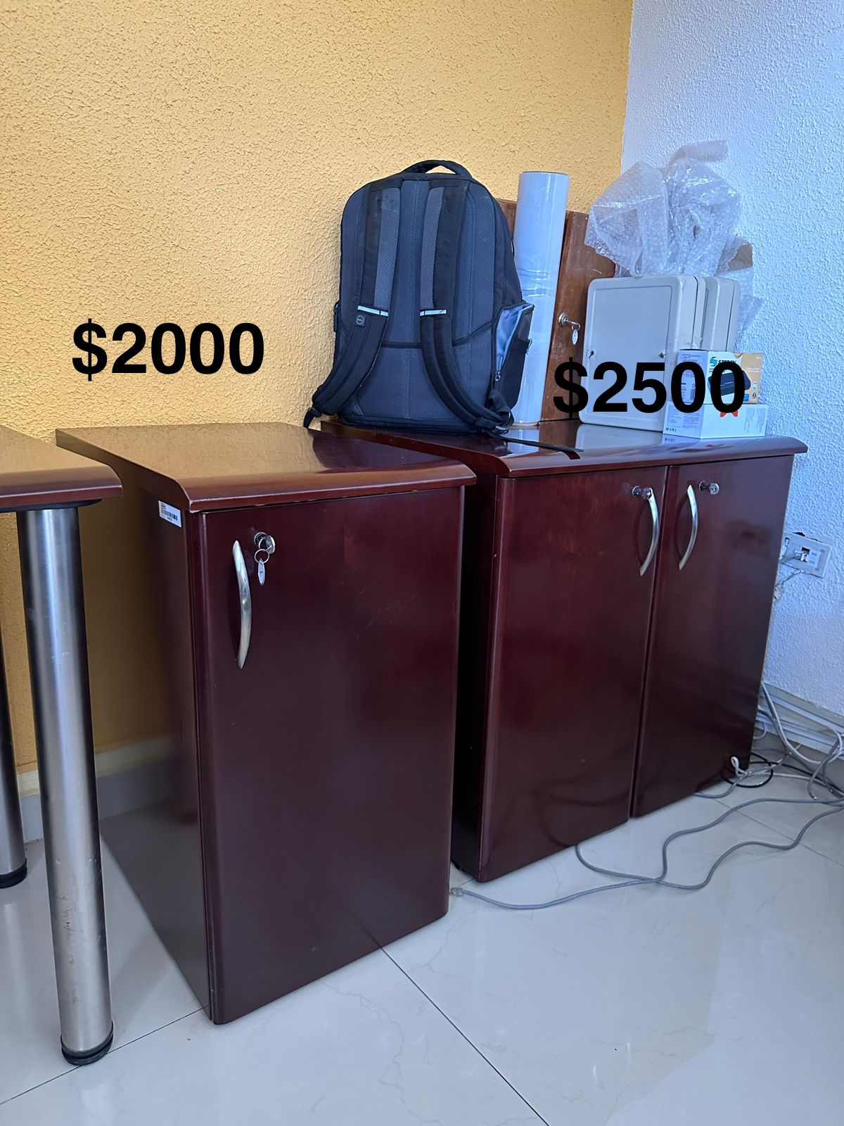 Escritorios de madera de segunda mano seminuevos