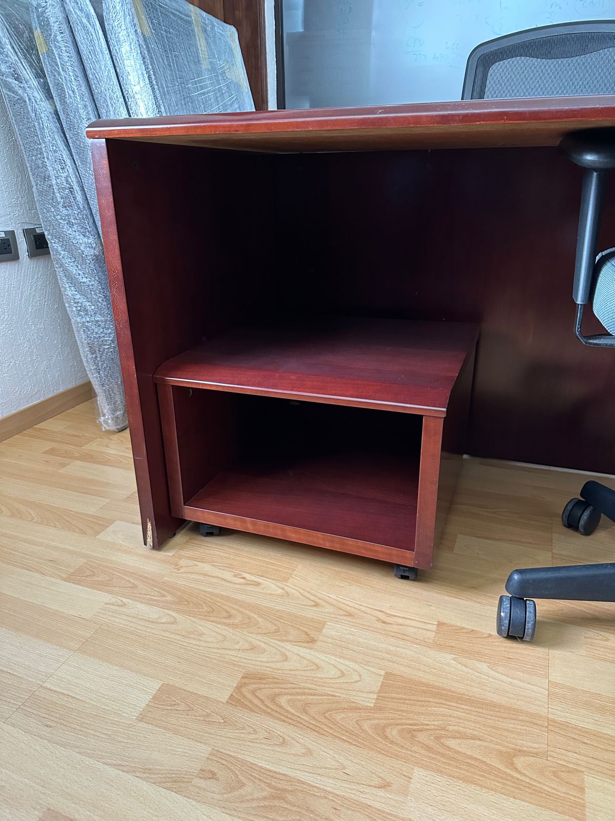 Escritorios de madera de segunda mano seminuevos