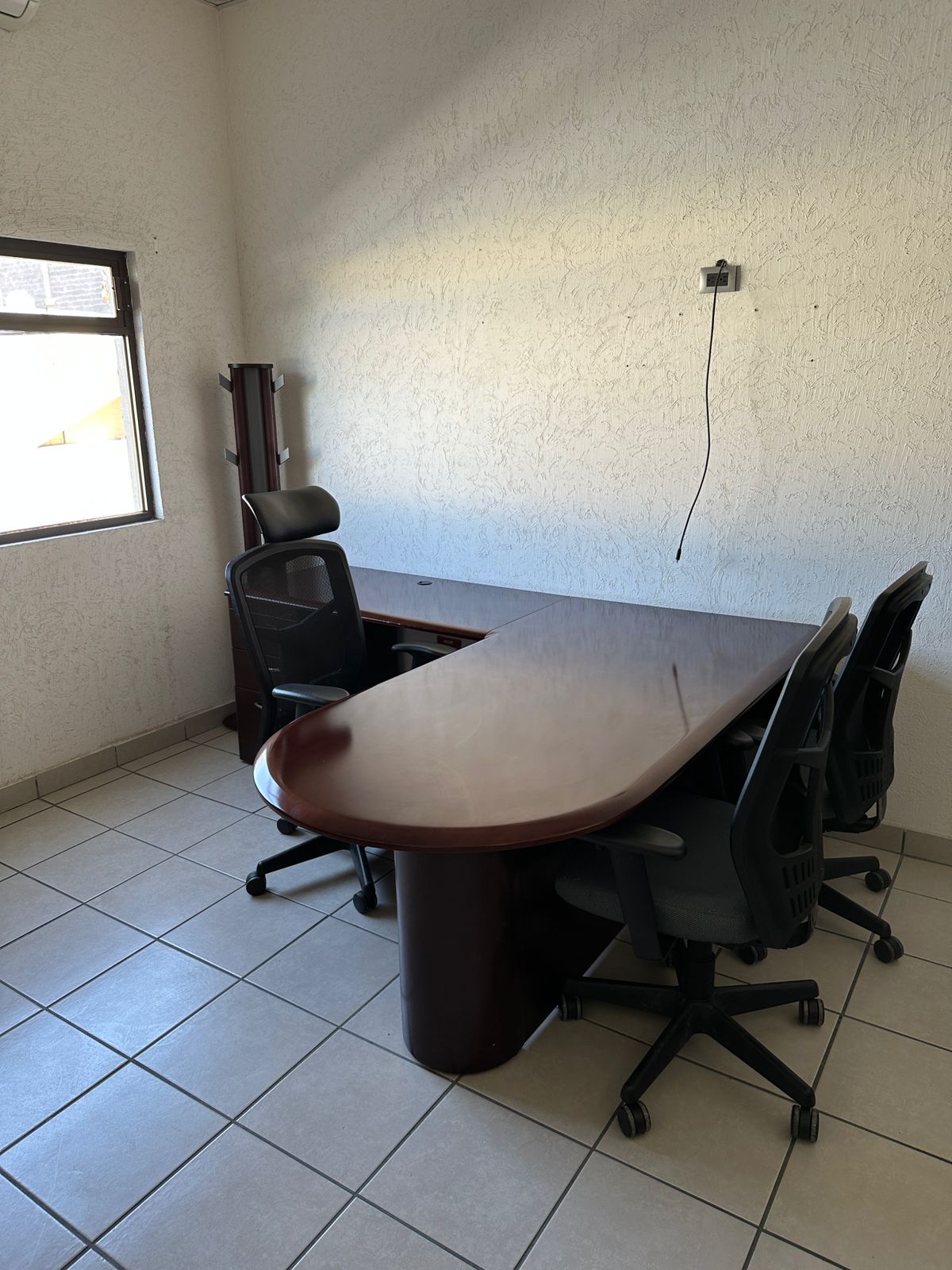 Escritorios de madera de segunda mano seminuevos