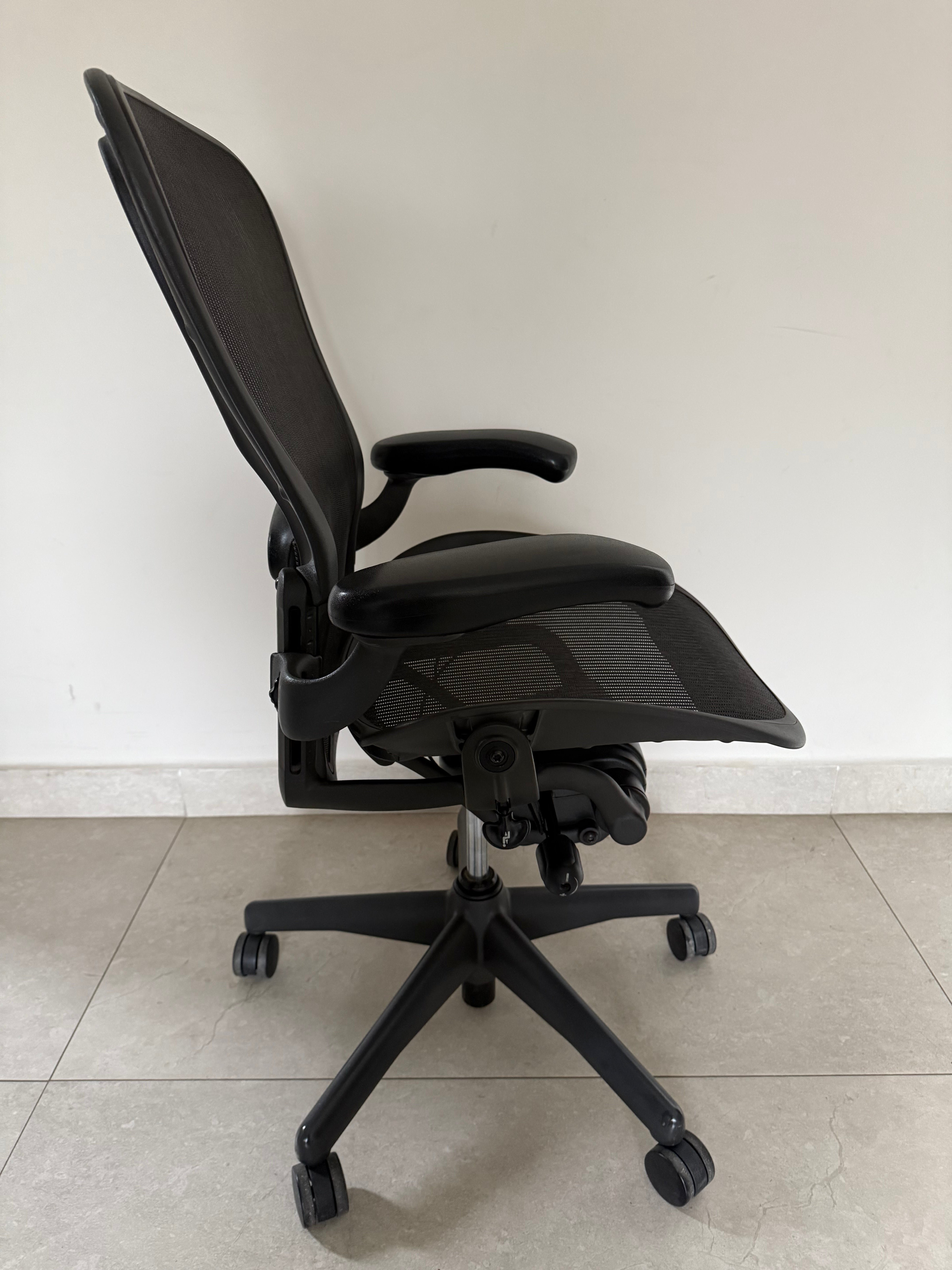 Vista lateral Aeron Classic Talla C