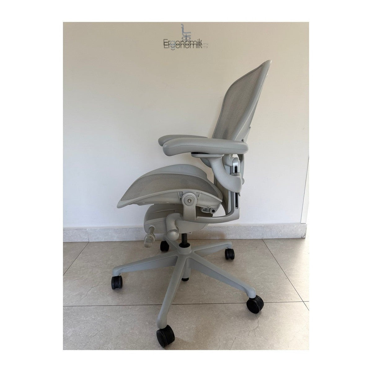 Aeron Herman Miller B Mineral Equipada - Preowned | Muebles ergonomicos en Mexico | Ergonomik