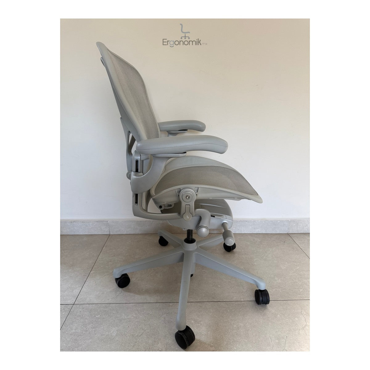 Aeron Herman Miller B Mineral Equipada - Preowned | Muebles ergonómicos en México | Ergonomik