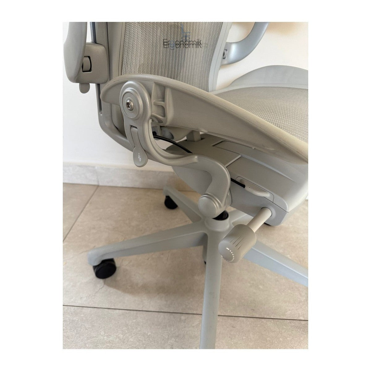 Aeron Herman Miller B Mineral Equipada - Preowned | Muebles ergonomicos en Mexico | Ergonomik