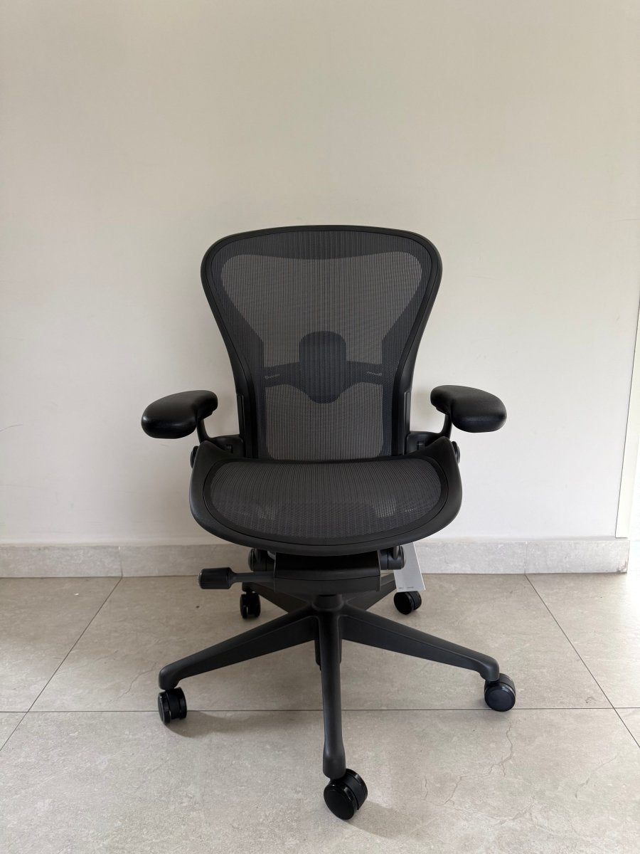Aeron Remastered Grafito talla B Exhibición - Ergonomik silla ergonomica Herman Miller