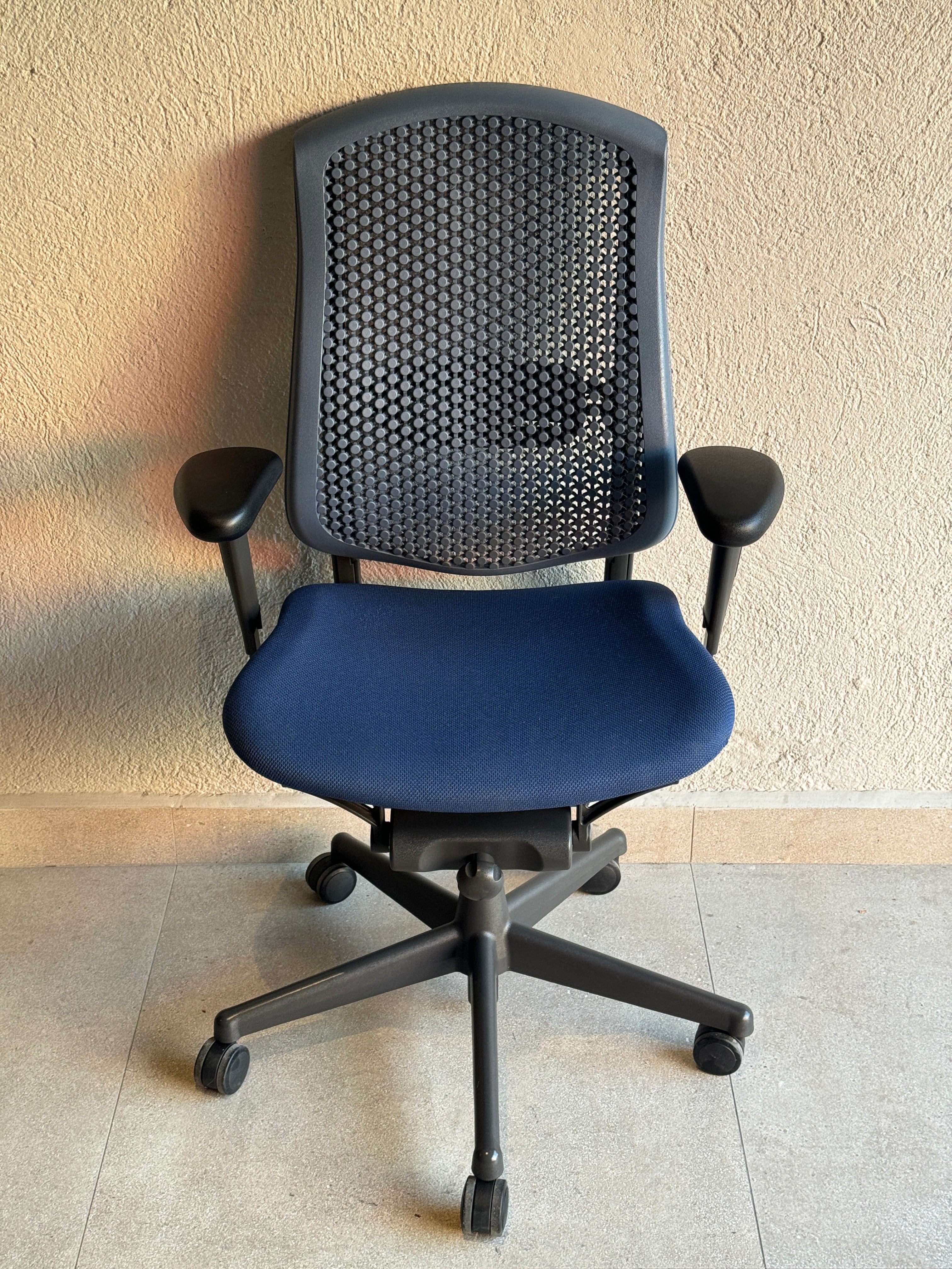Vista frontal Silla Celle Herman Miller