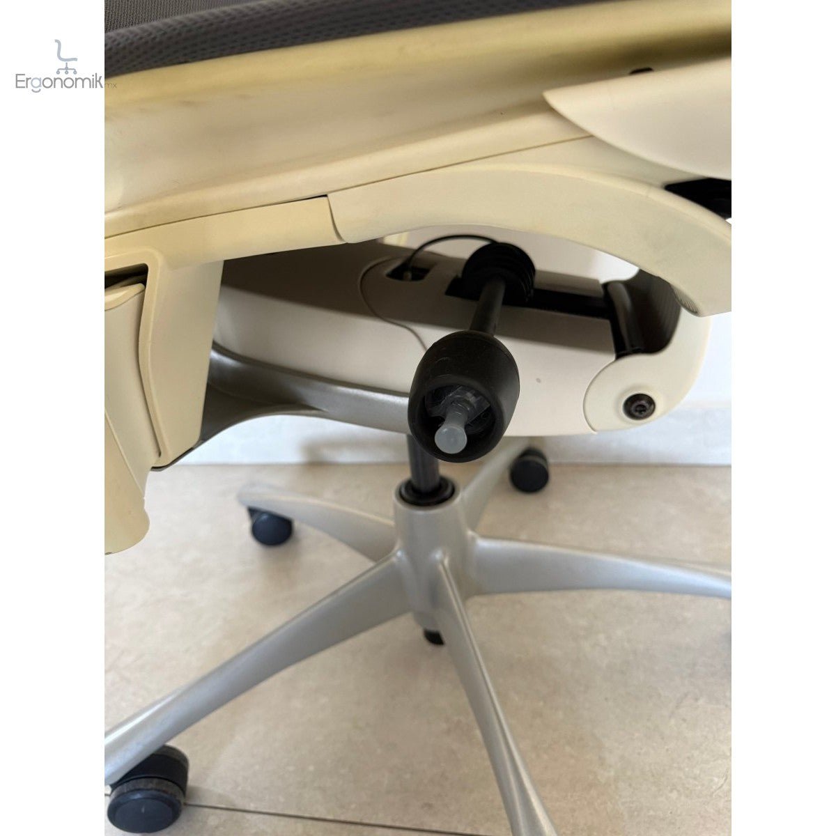 Embody Gris - Herman Miller Preowned - Ergonomik silla ergonomica Herman Miller