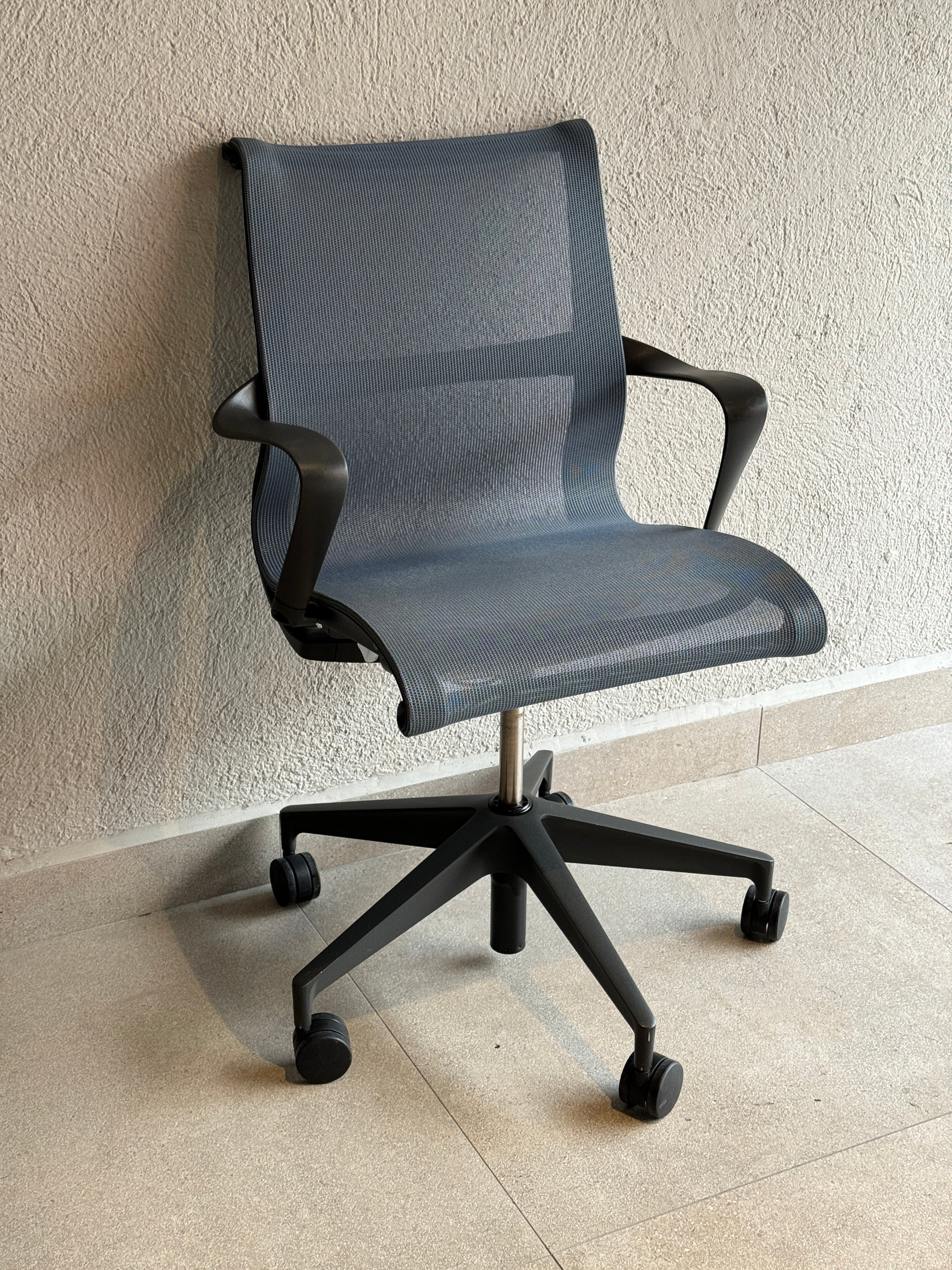 Base y ruedas de la silla Setu