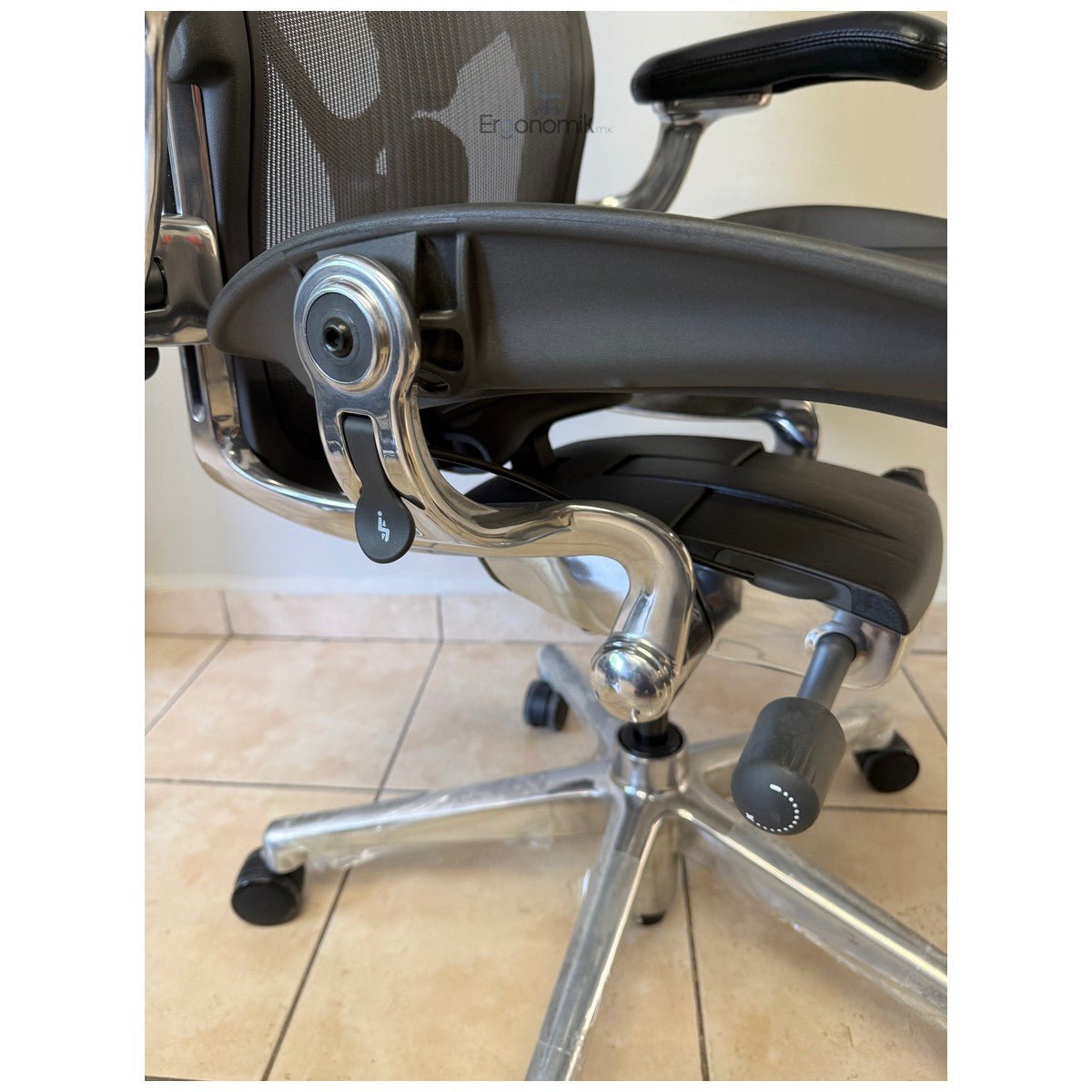 Silla Aeron Herman Miller Posture Fit Talla B Cromo Brazos 3D - Ergonomik silla ergonomica Herman Miller