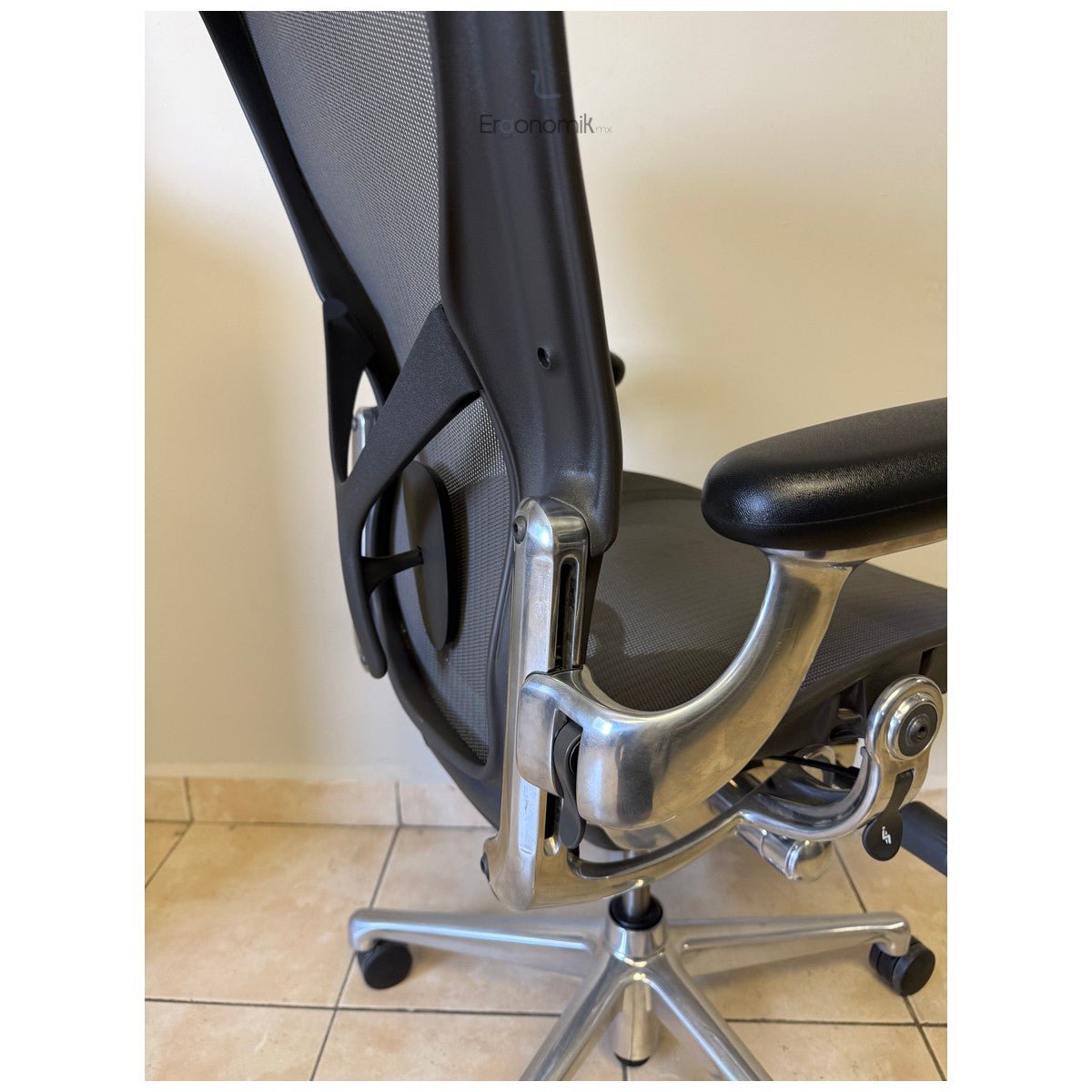 Silla Aeron Herman Miller Y Cromo Talla C - Con Daño - Ergonomik silla ergonomica Herman Miller