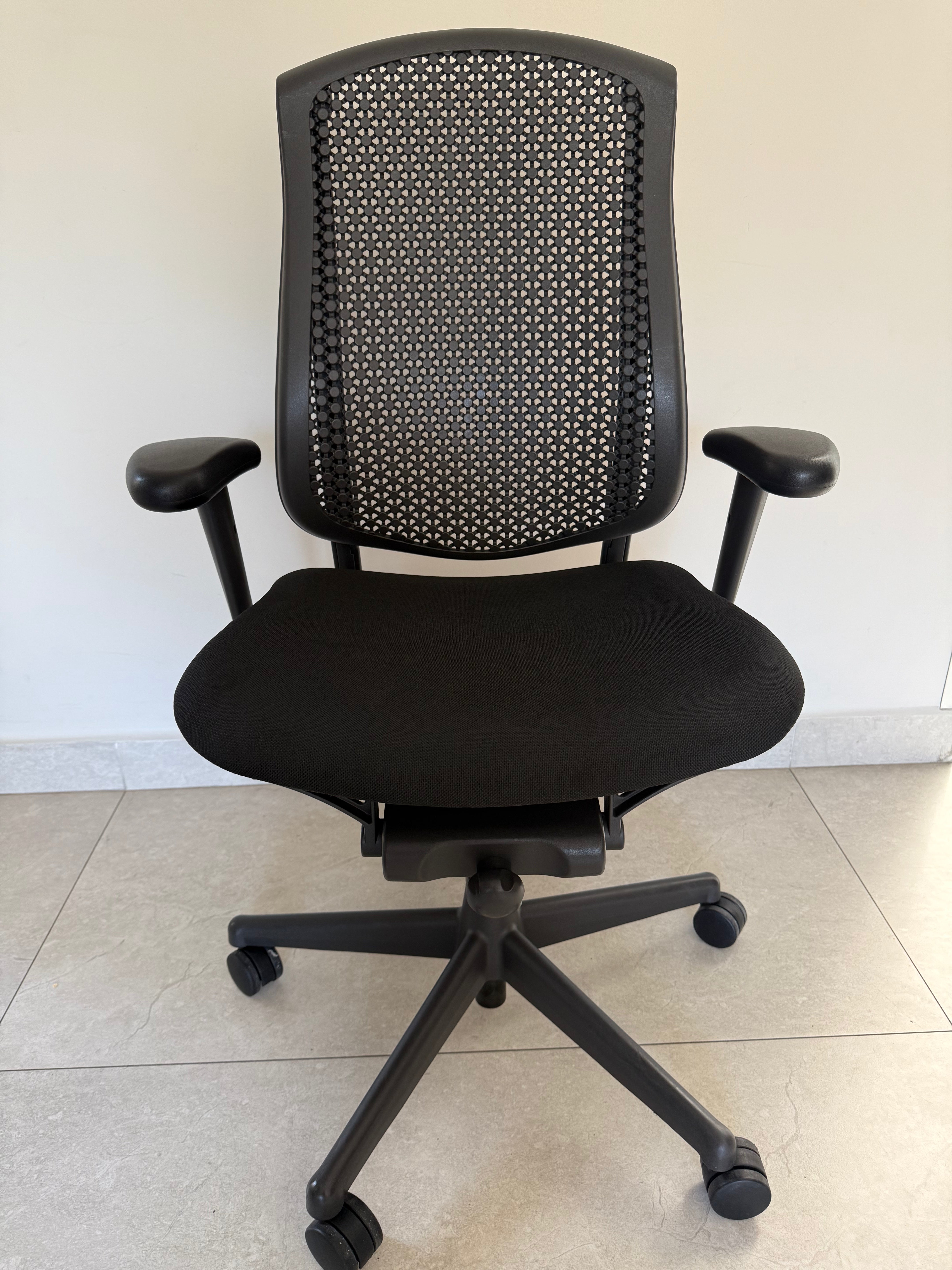 Silla Celle Herman Miller Negro Preowned ergonómica