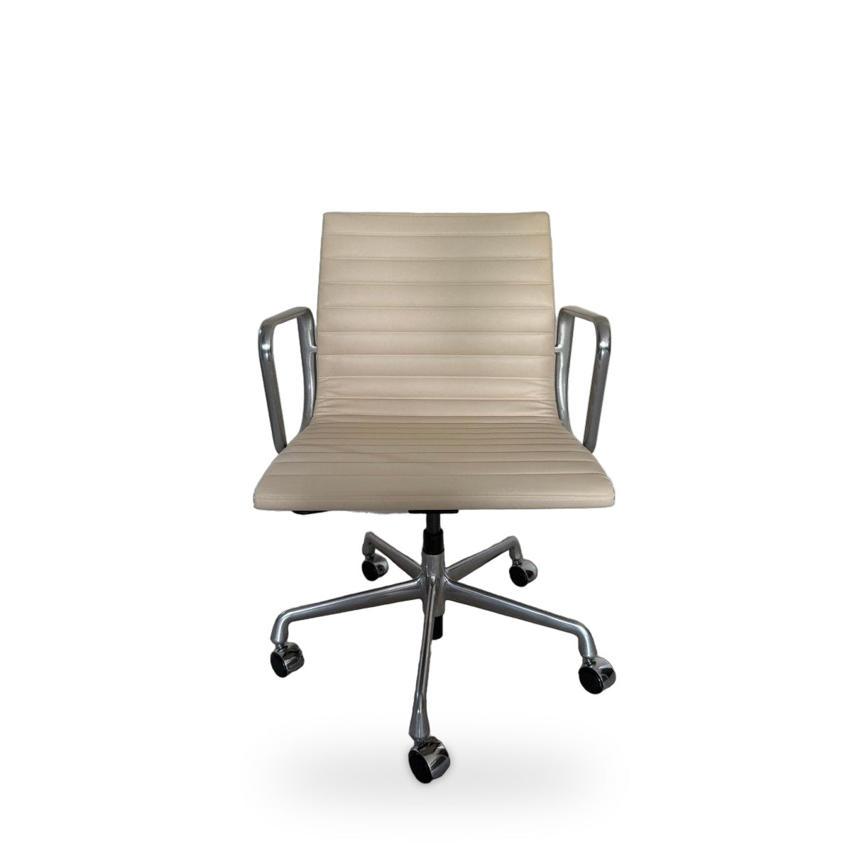 Silla Eames Herman Miller de piel - Exhibición - Ergonomik silla ergonomica Herman Miller