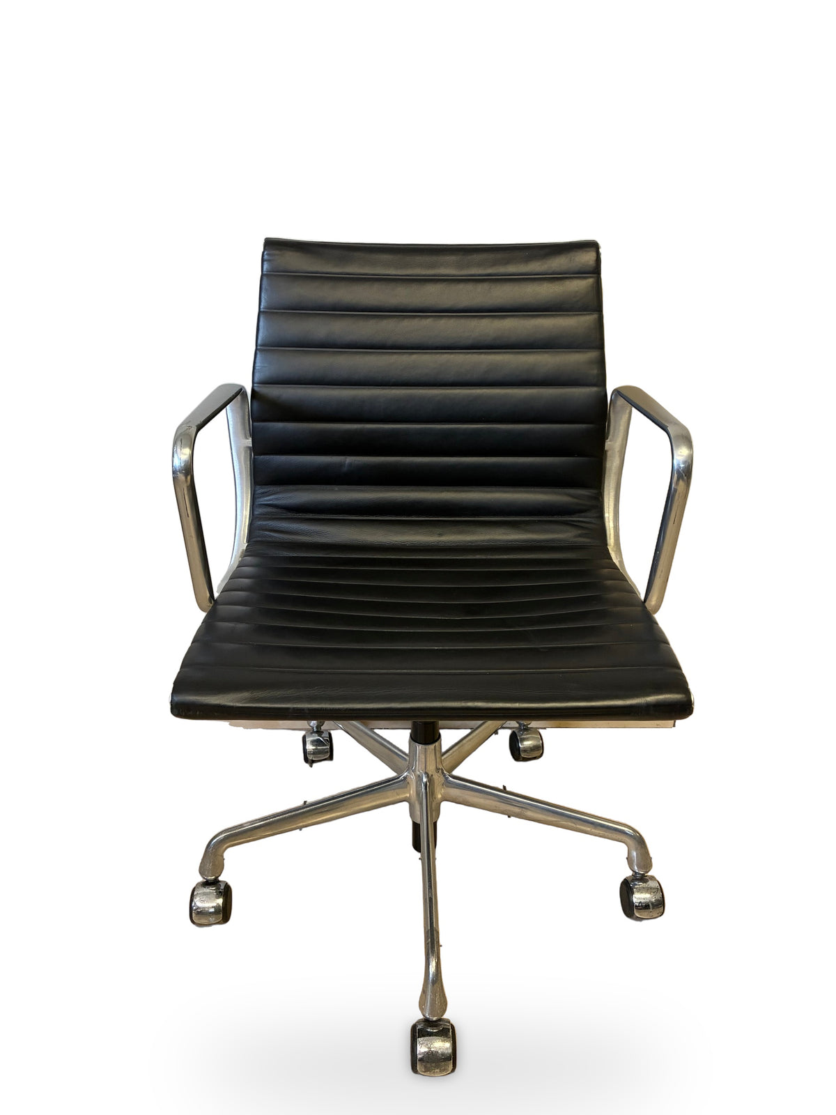 Silla Eames Herman Miller de Piel Negra - Preowned