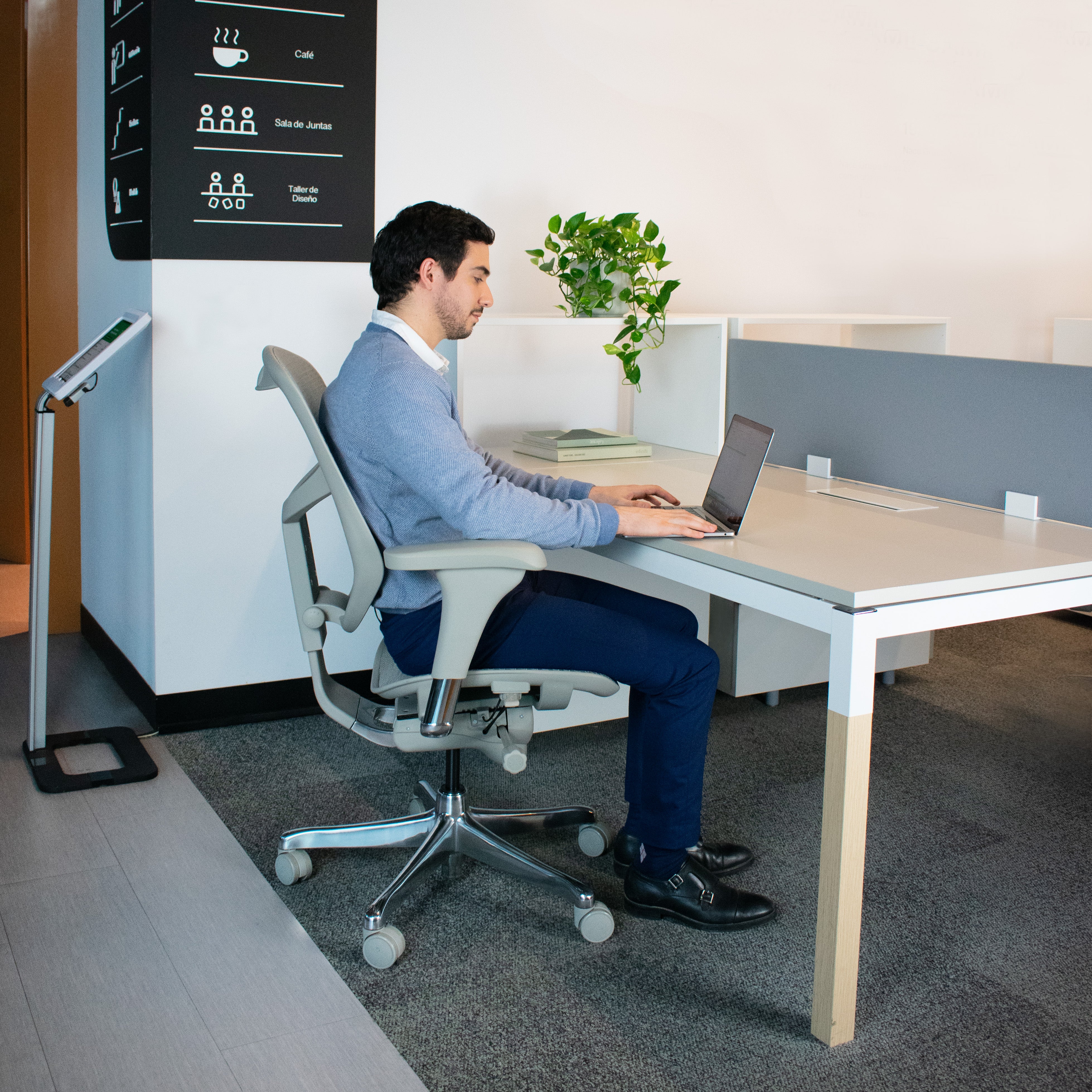 Silla Ejecutiva Enjoy en oficina ejecutiva