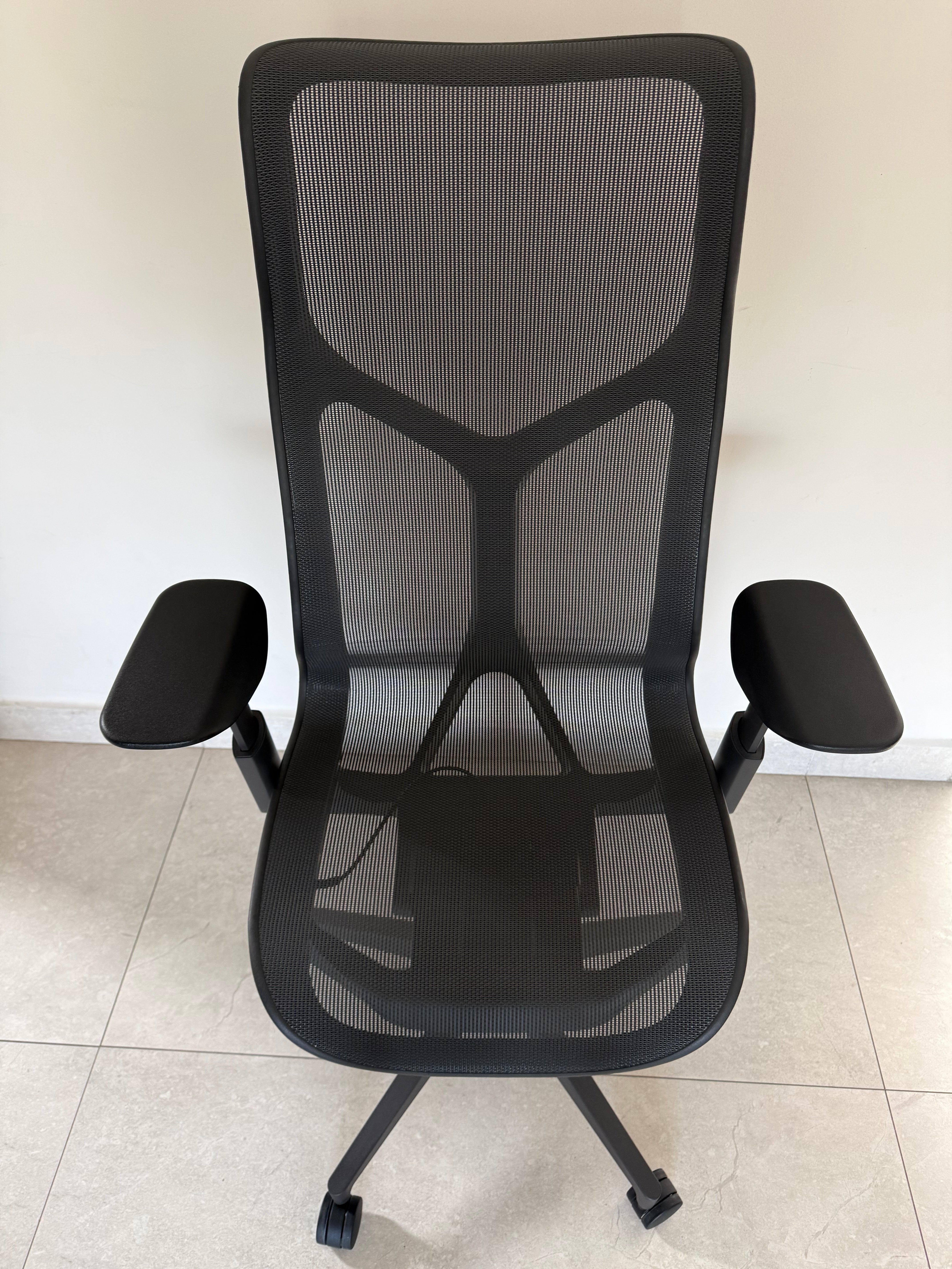 Silla Fabrizia en color azul moderno